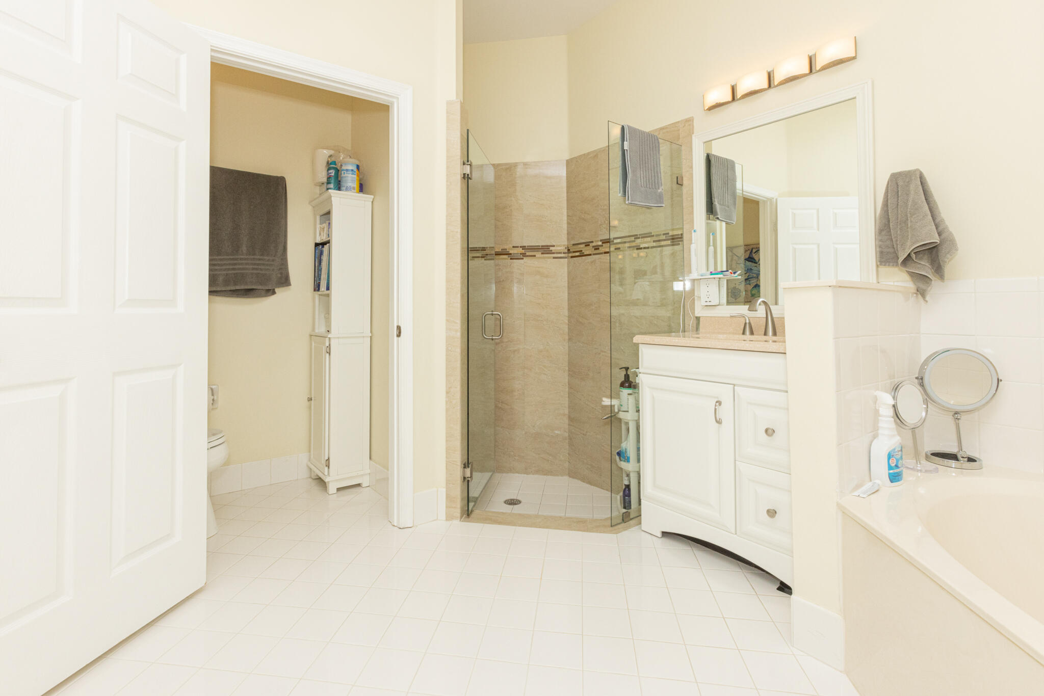 PEMBROKE ISLES 1 - Residential