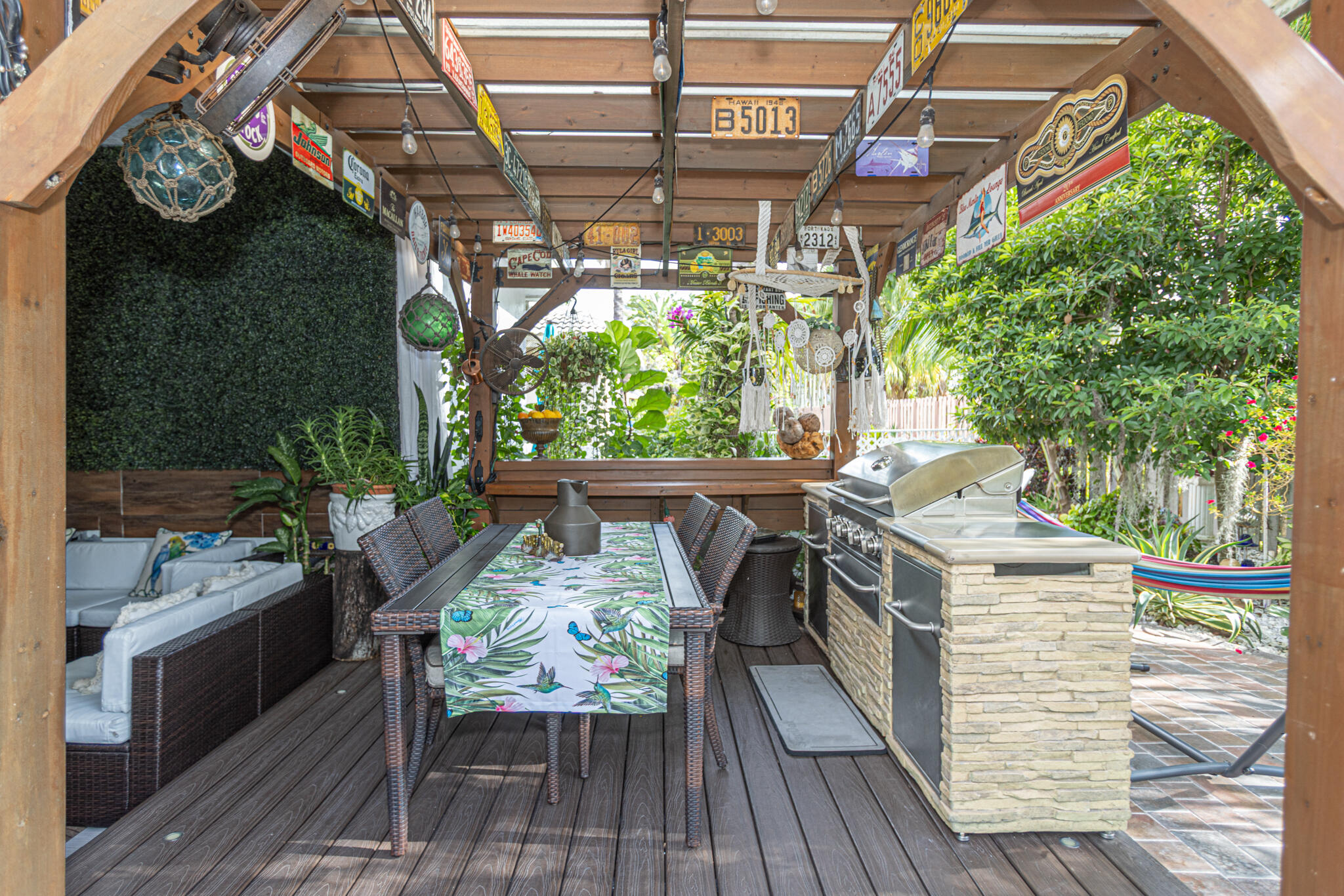 PEMBROKE ISLES 1 - Residential