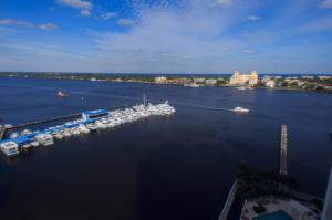 ONE WATERMARK PLACE OF THE PALM BEACHES - Residential