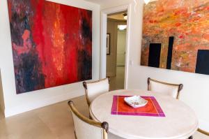 ONE WATERMARK PLACE OF THE PALM BEACHES - Residential