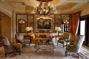 ONE WATERMARK PLACE OF THE PALM BEACHES - Residential