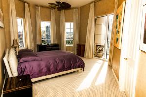 ONE WATERMARK PLACE OF THE PALM BEACHES - Residential