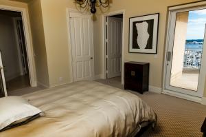 ONE WATERMARK PLACE OF THE PALM BEACHES - Residential