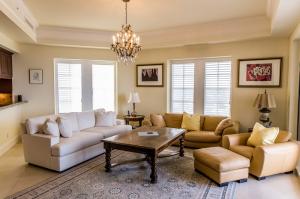 ONE WATERMARK PLACE OF THE PALM BEACHES - Residential