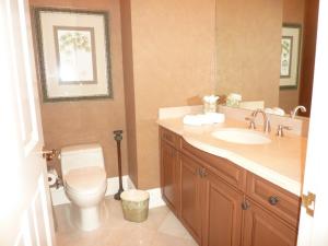 ONE WATERMARK PLACE OF THE PALM BEACHES - Residential
