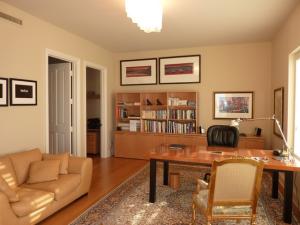 ONE WATERMARK PLACE OF THE PALM BEACHES - Residential