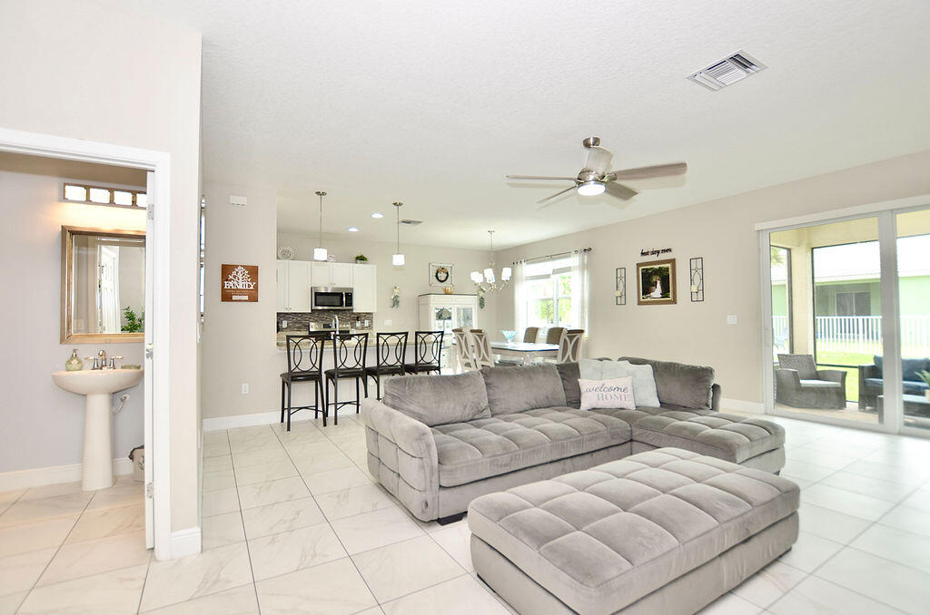 VIZCAYA FALLS PLAT 2 - Residential