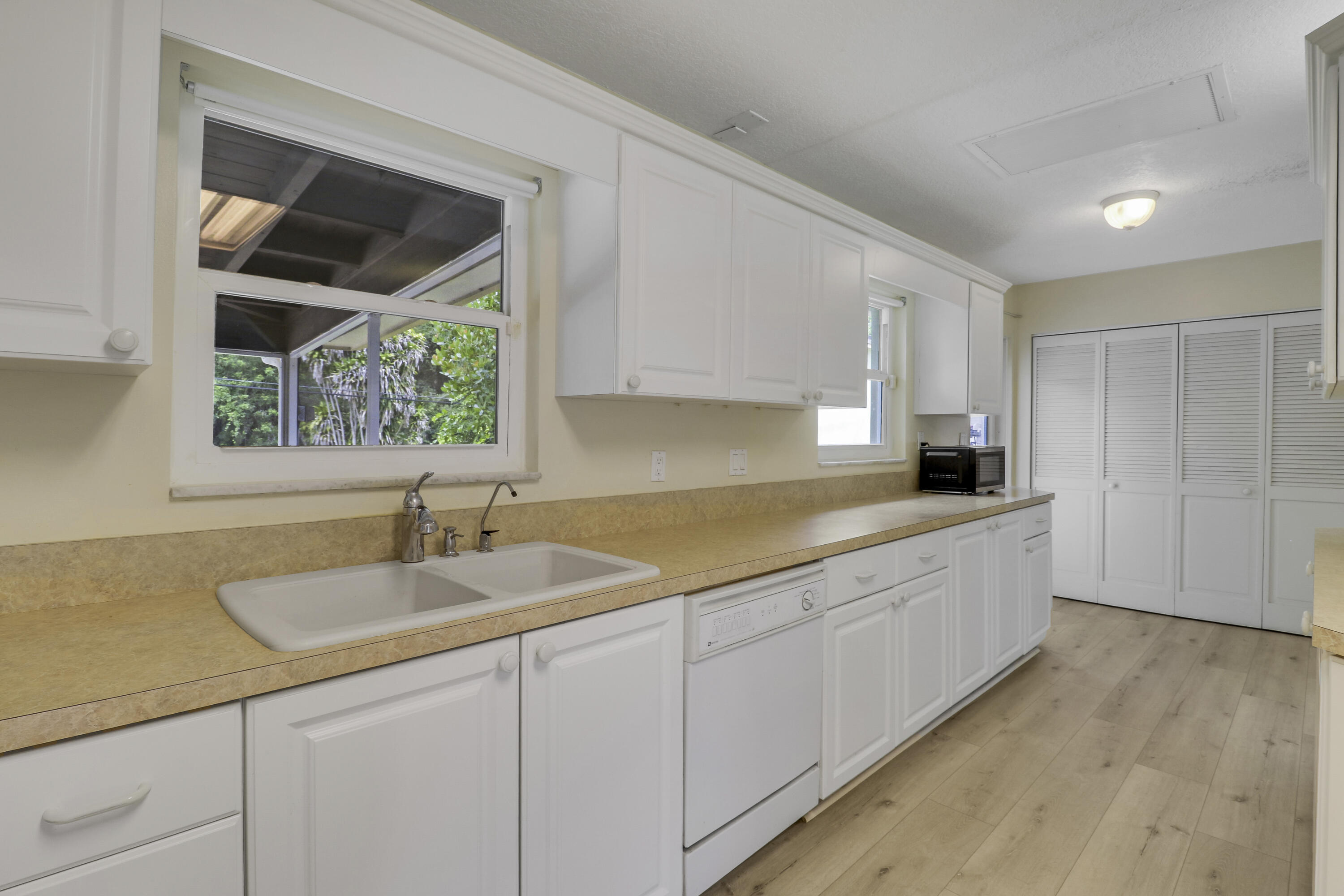 LAKEWOOD RANCHES - Residential