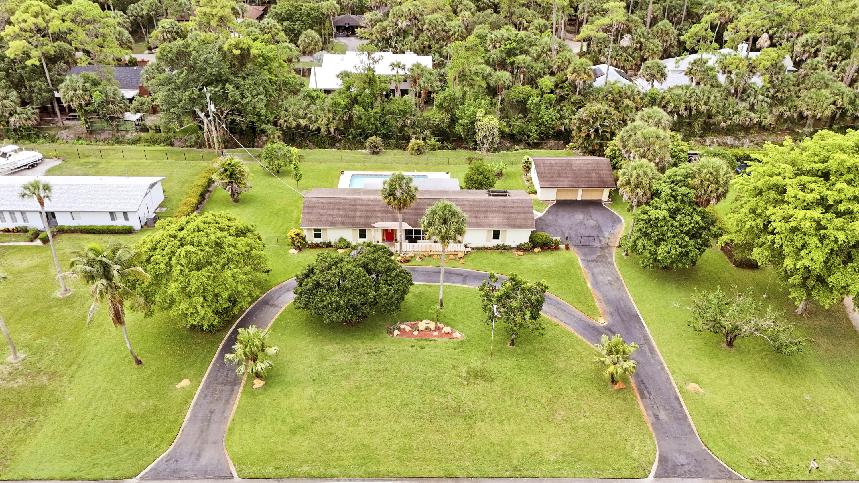 LAKEWOOD RANCHES - Residential