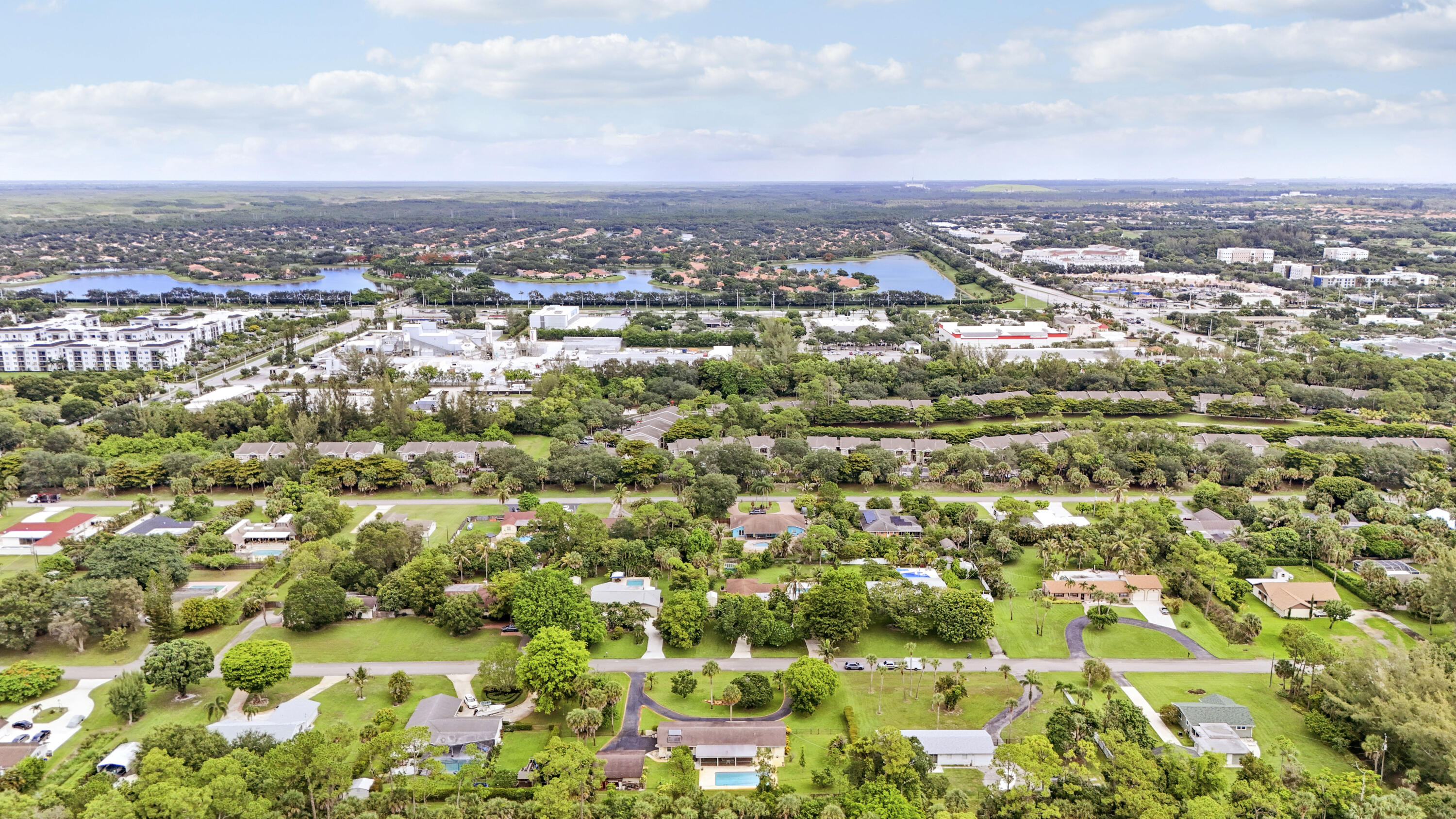 LAKEWOOD RANCHES - Residential