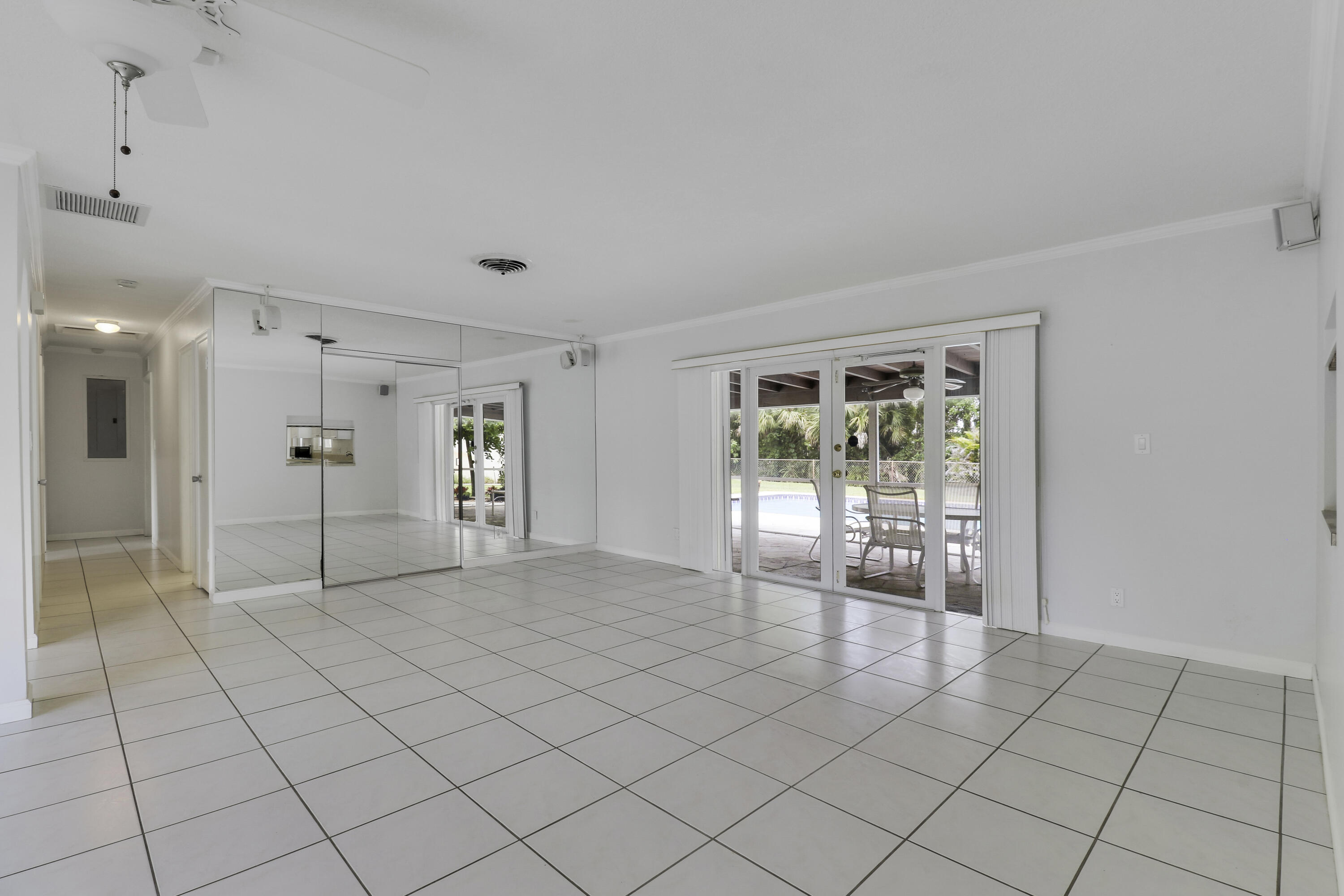 LAKEWOOD RANCHES - Residential