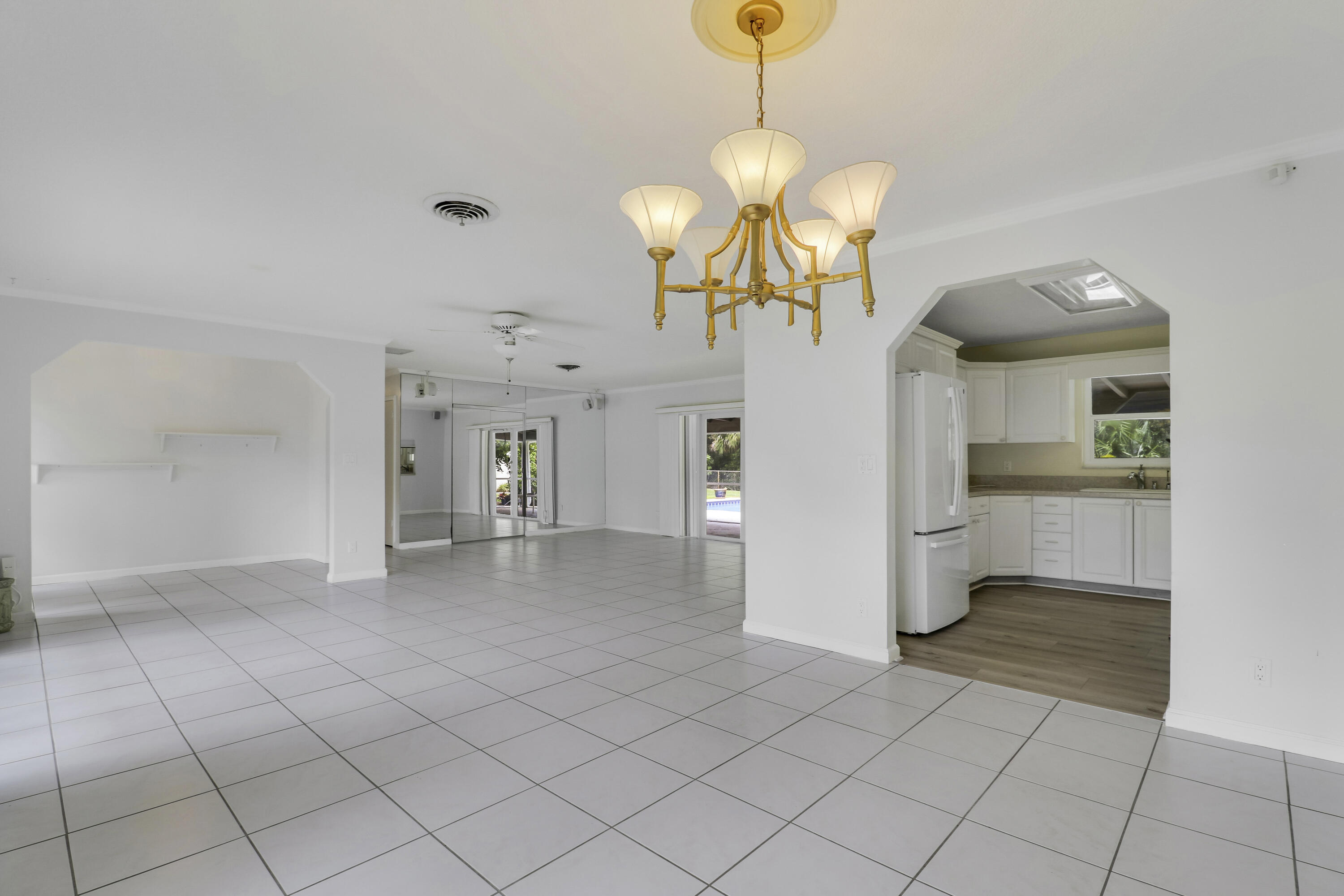 LAKEWOOD RANCHES - Residential