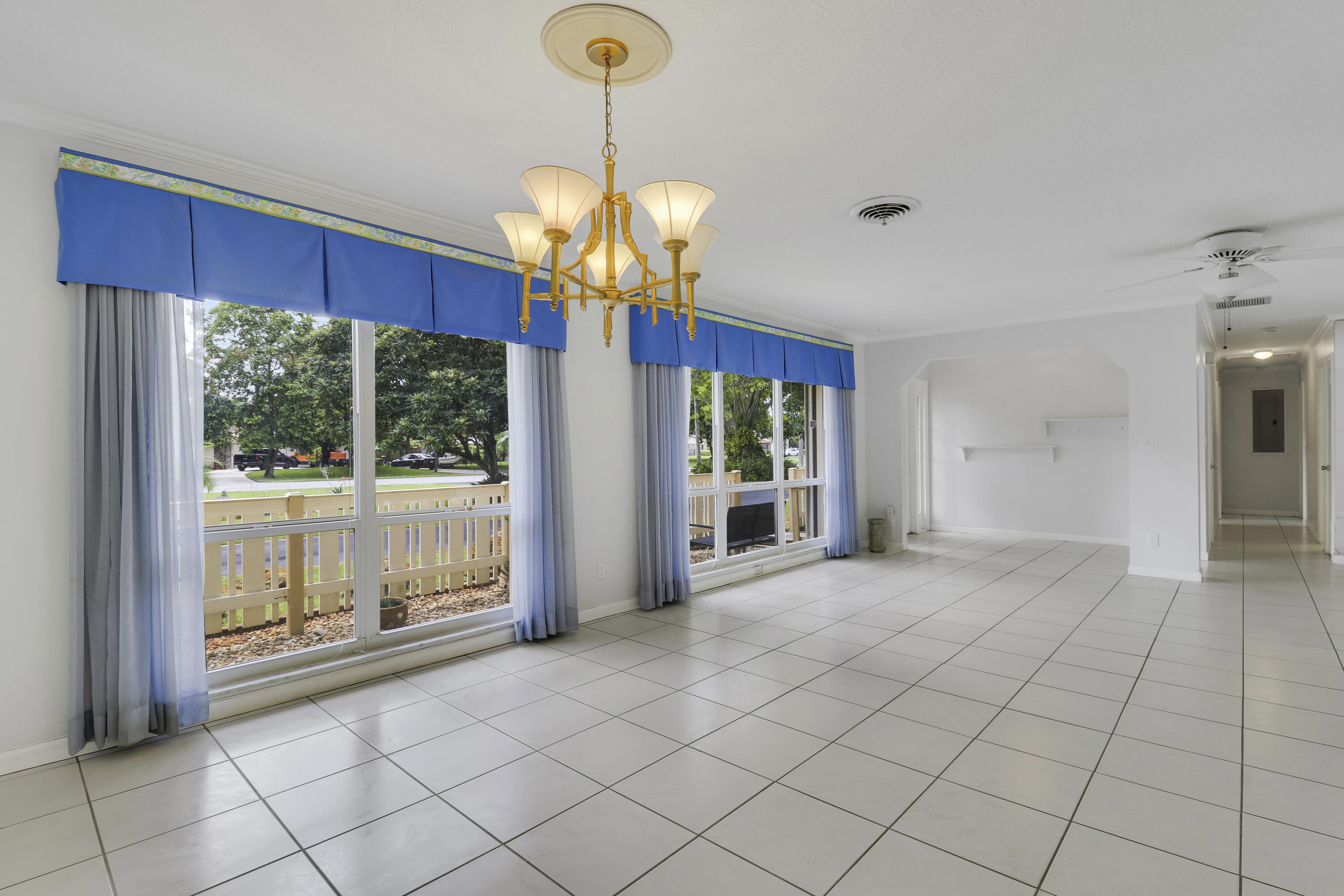 LAKEWOOD RANCHES - Residential