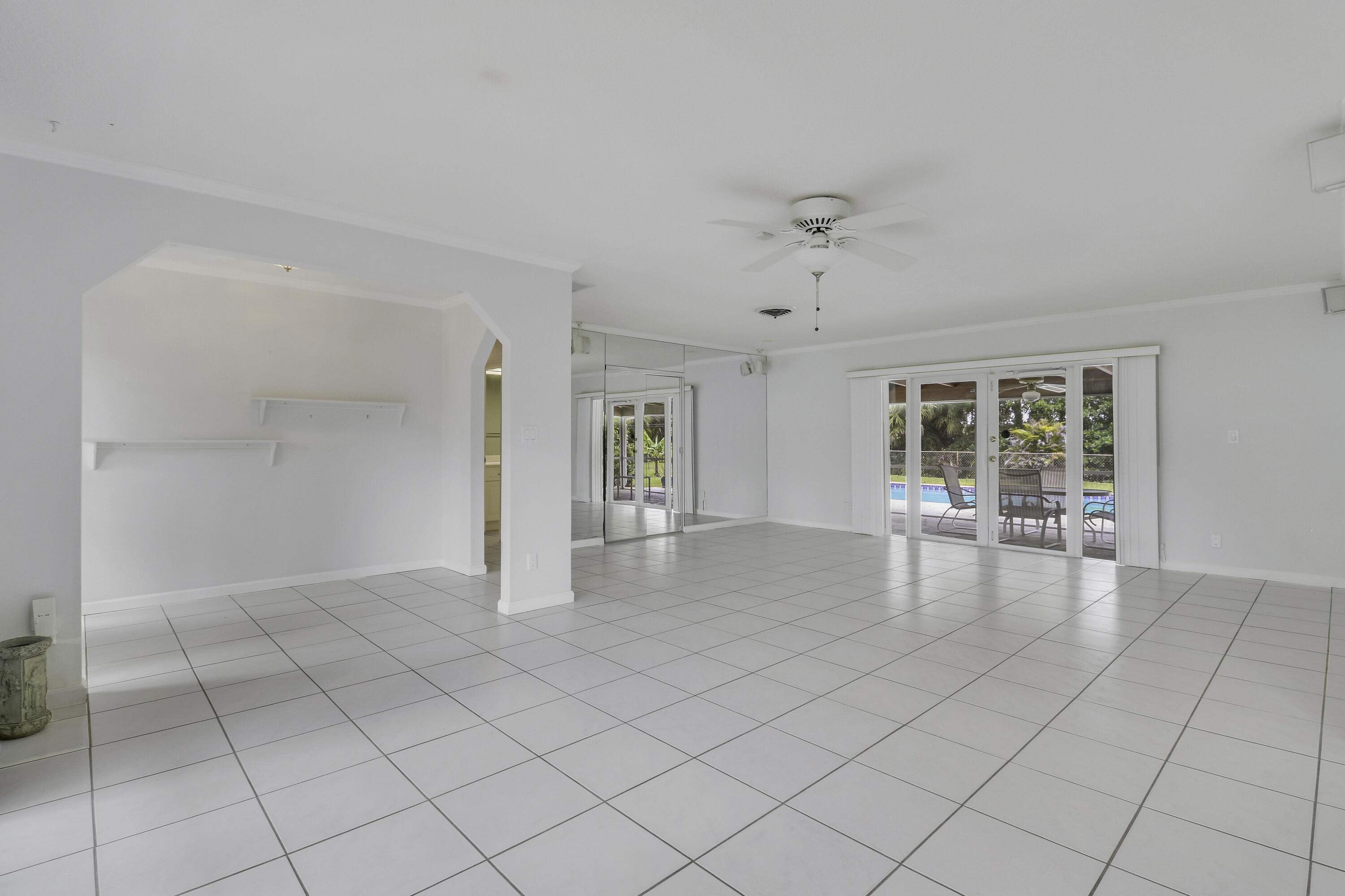 LAKEWOOD RANCHES - Residential