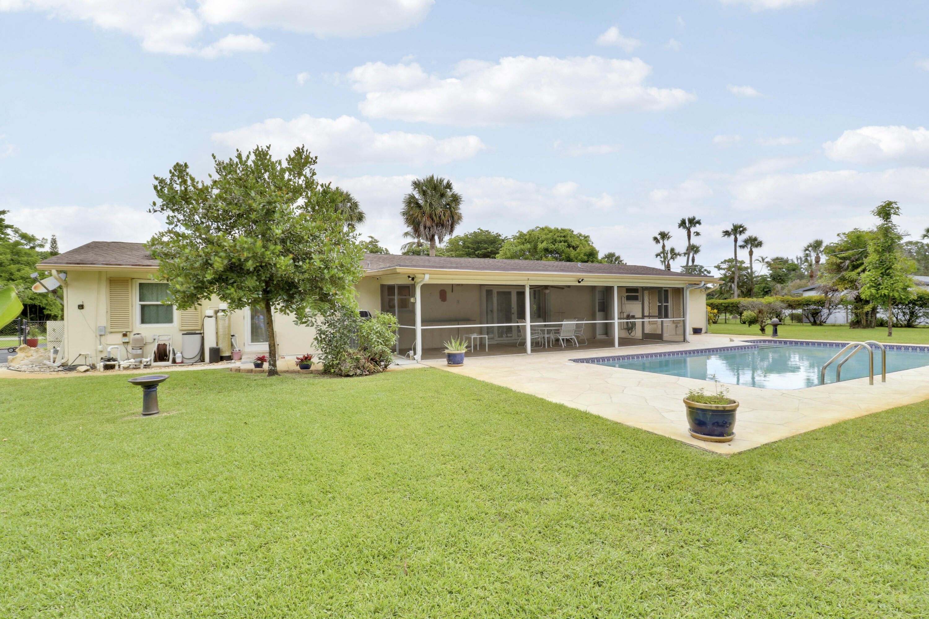 LAKEWOOD RANCHES - Residential