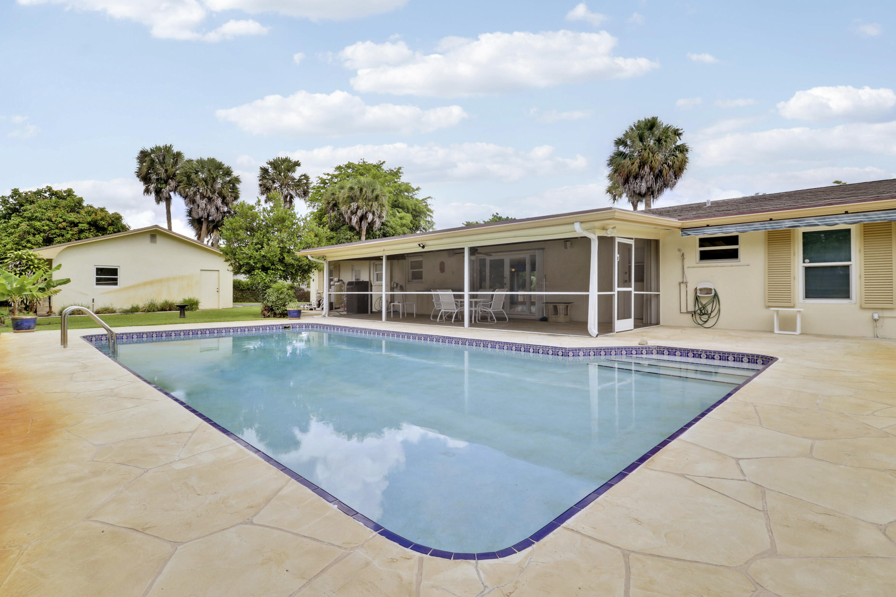LAKEWOOD RANCHES - Residential