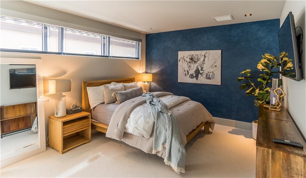 RIO VISTA ISLES - Residential