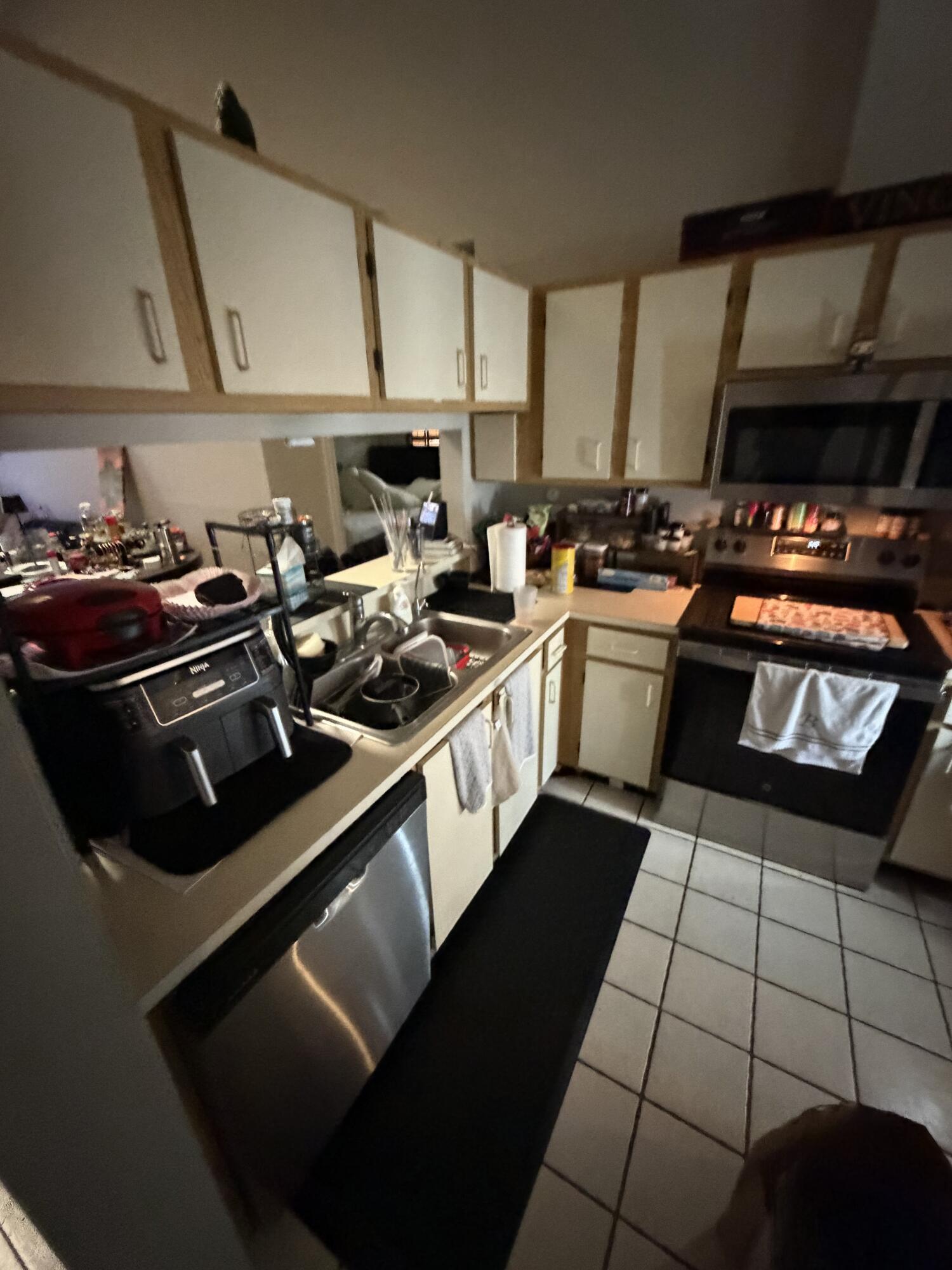 HARBOUR POINTE AT RIVER BRIDGE CONDO - Residential