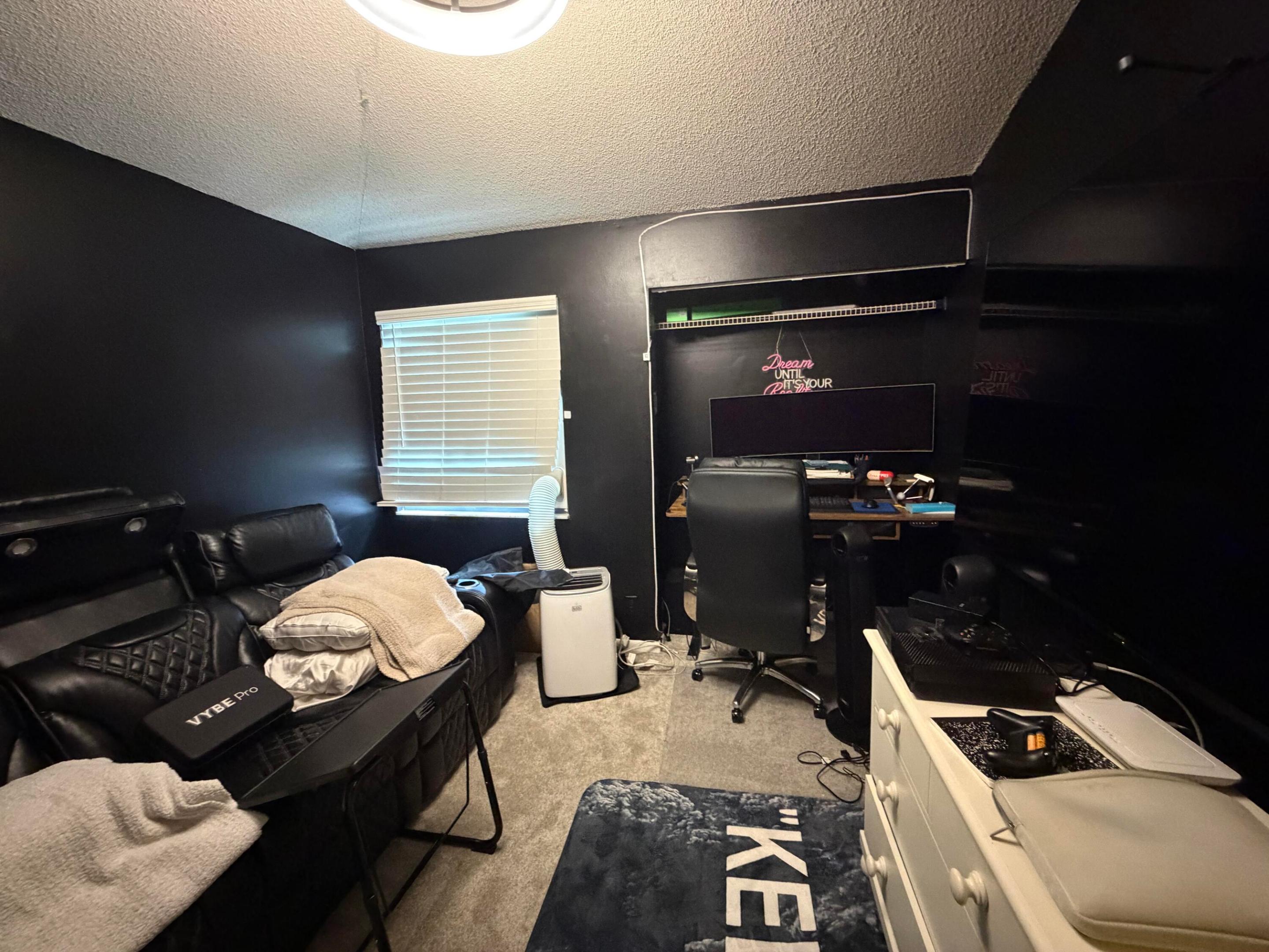HARBOUR POINTE AT RIVER BRIDGE CONDO - Residential
