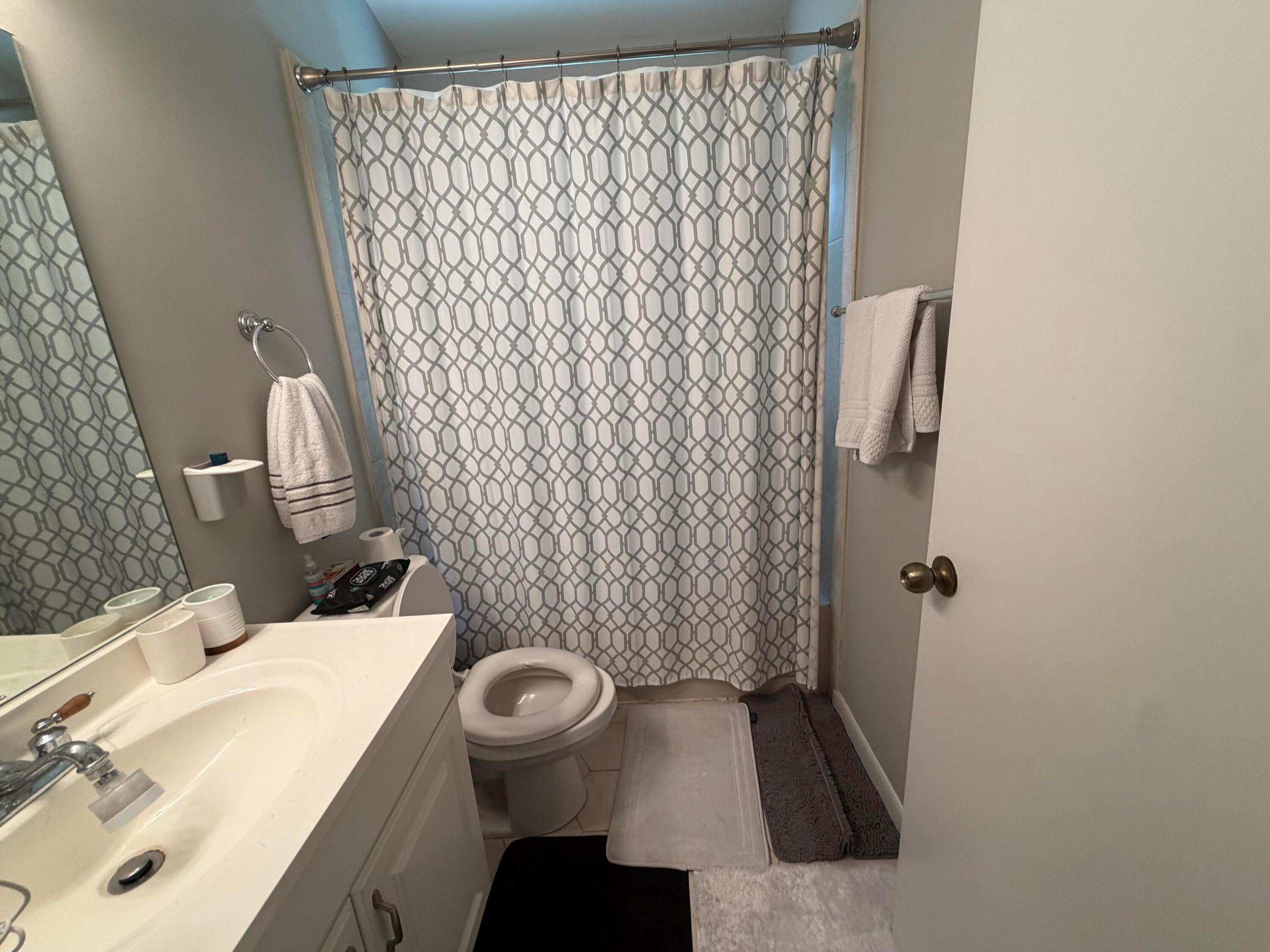 HARBOUR POINTE AT RIVER BRIDGE CONDO - Residential