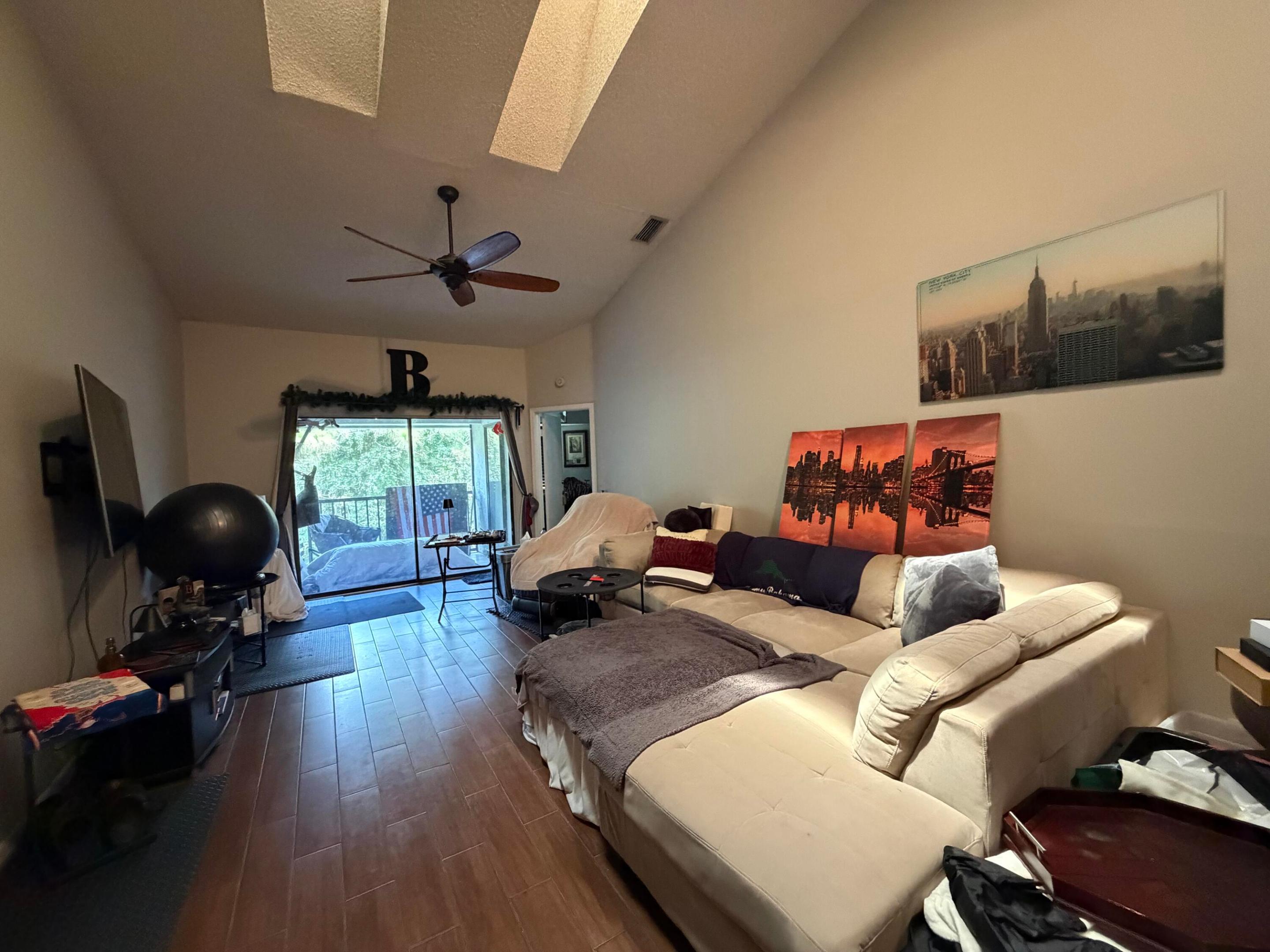 HARBOUR POINTE AT RIVER BRIDGE CONDO - Residential