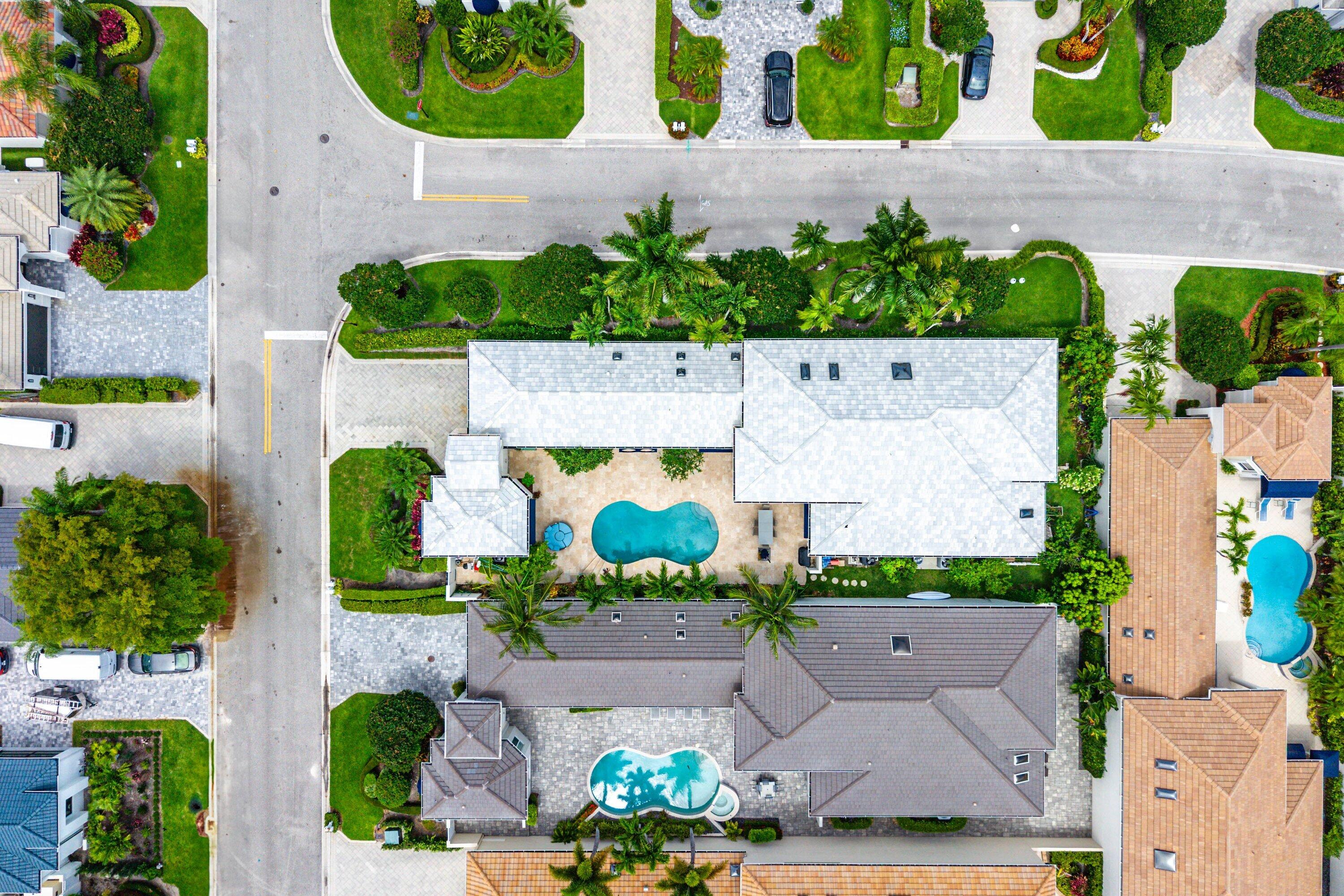 CLUBSIDE AT WOODFIELD COUNTRY CLUB - Residential