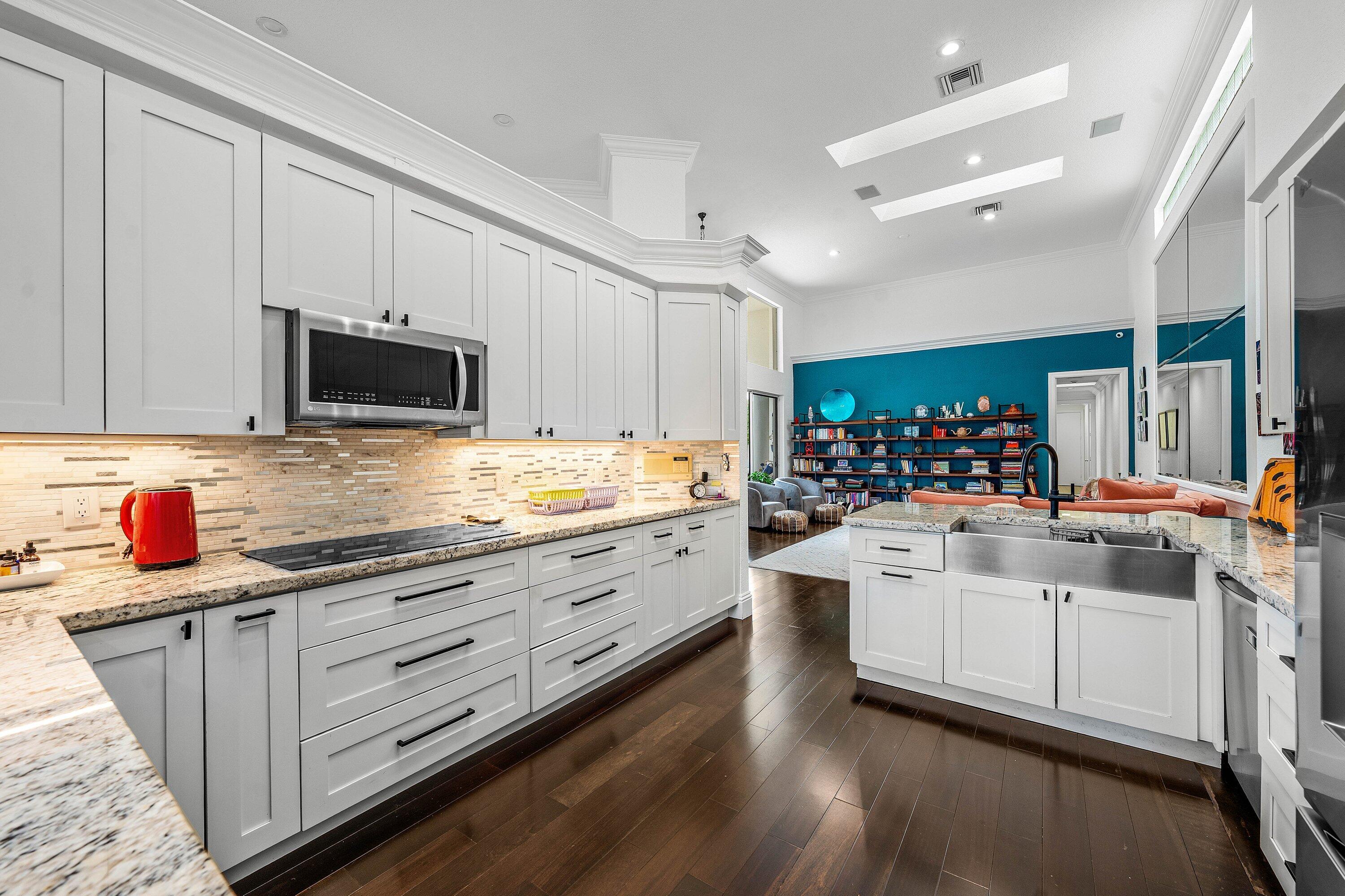 CLUBSIDE AT WOODFIELD COUNTRY CLUB - Residential