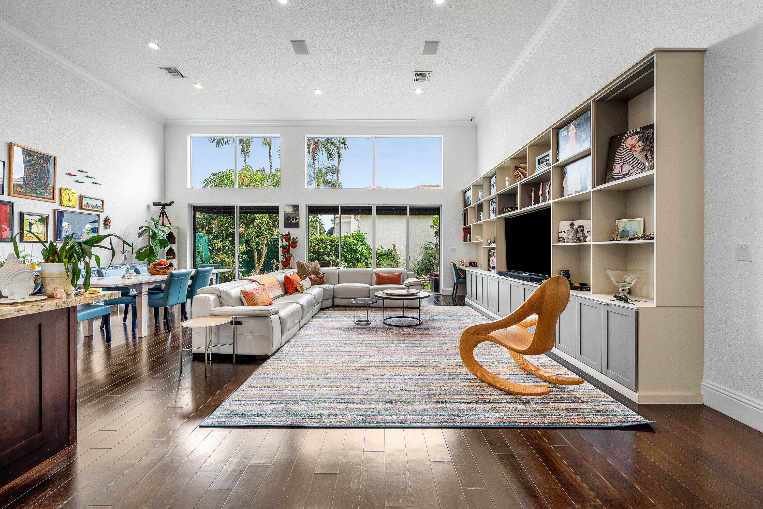 CLUBSIDE AT WOODFIELD COUNTRY CLUB - Residential