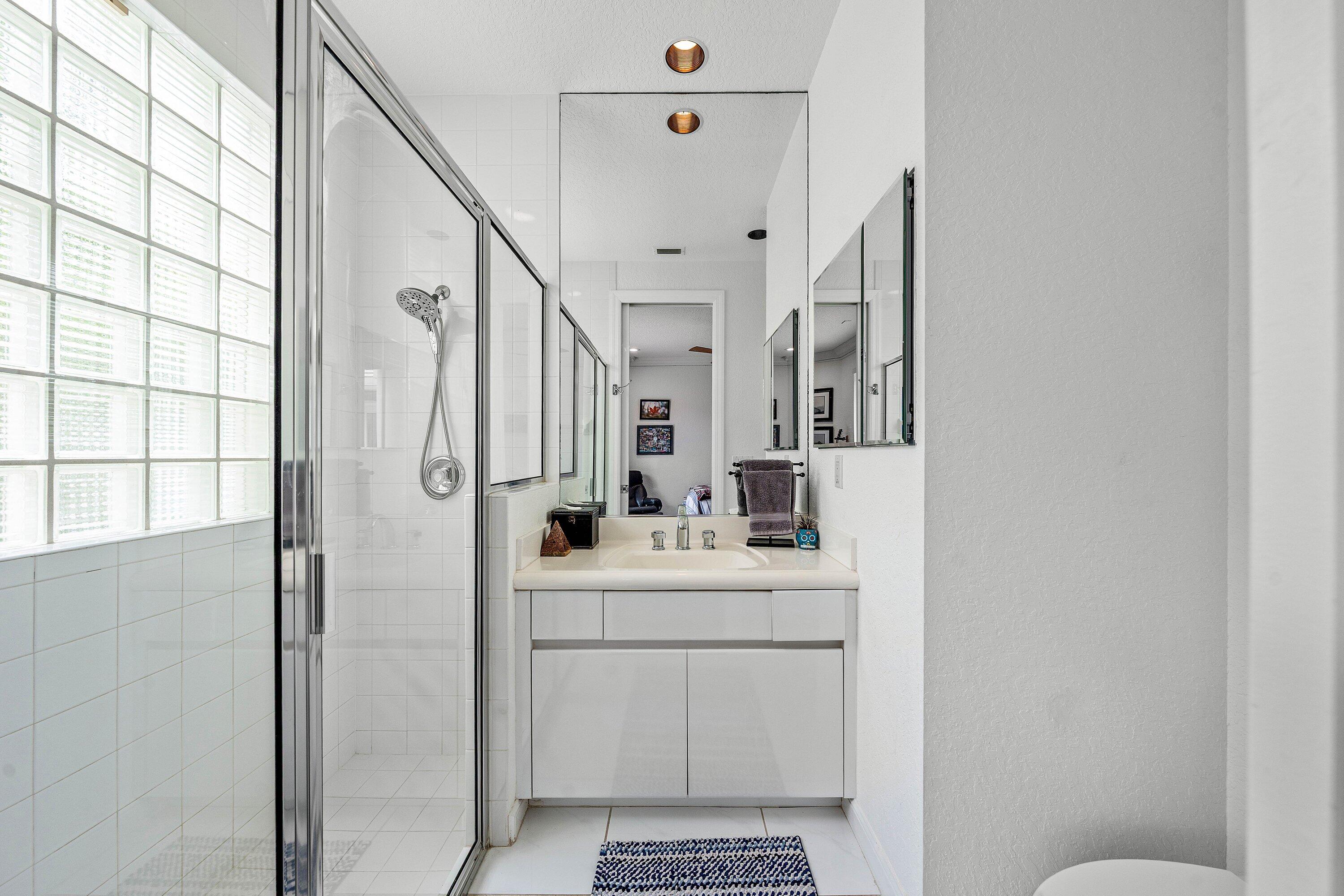 CLUBSIDE AT WOODFIELD COUNTRY CLUB - Residential