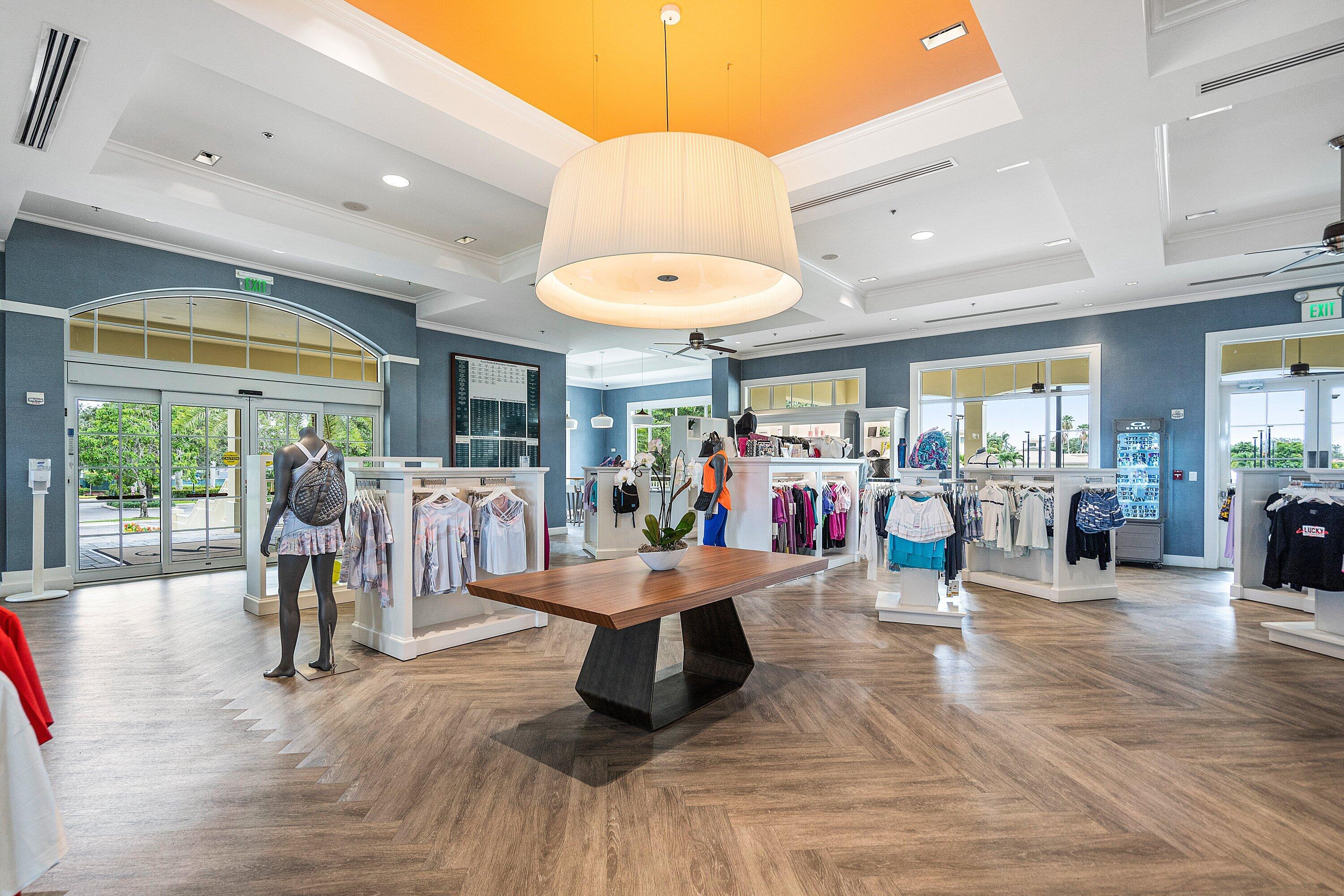 CLUBSIDE AT WOODFIELD COUNTRY CLUB - Residential