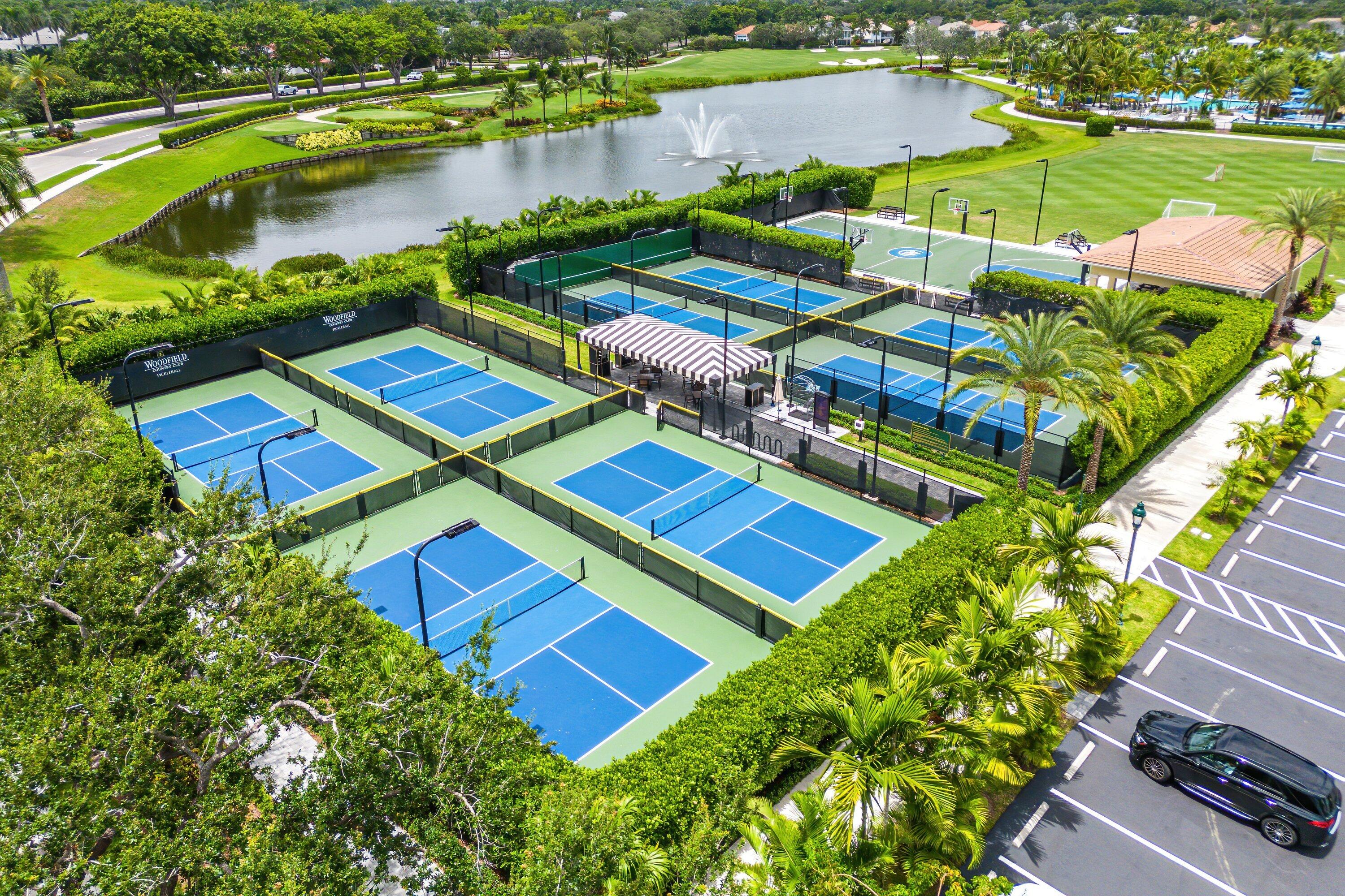 CLUBSIDE AT WOODFIELD COUNTRY CLUB - Residential