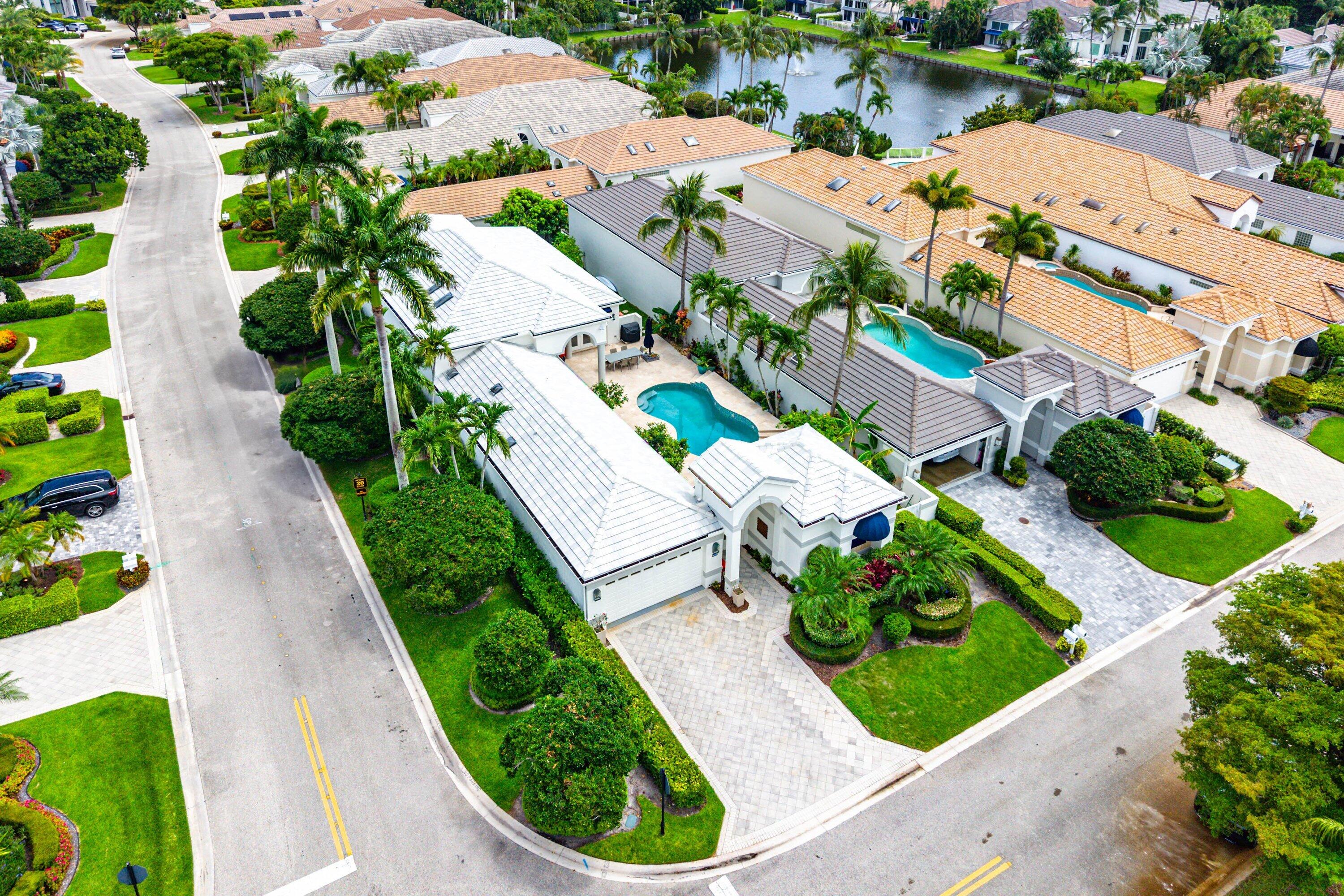 CLUBSIDE AT WOODFIELD COUNTRY CLUB - Residential