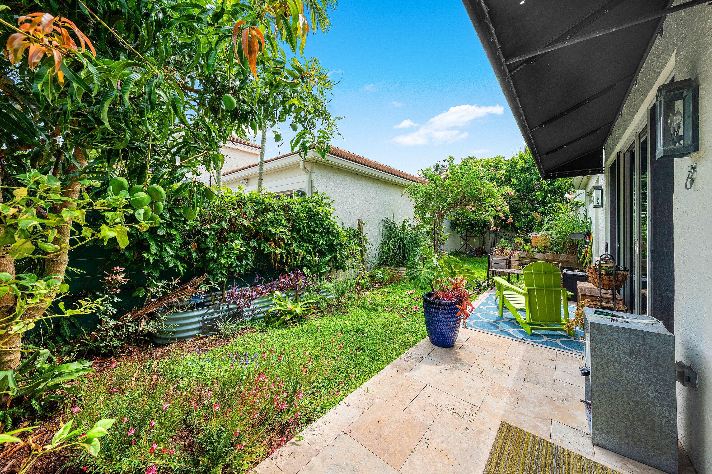 CLUBSIDE AT WOODFIELD COUNTRY CLUB - Residential