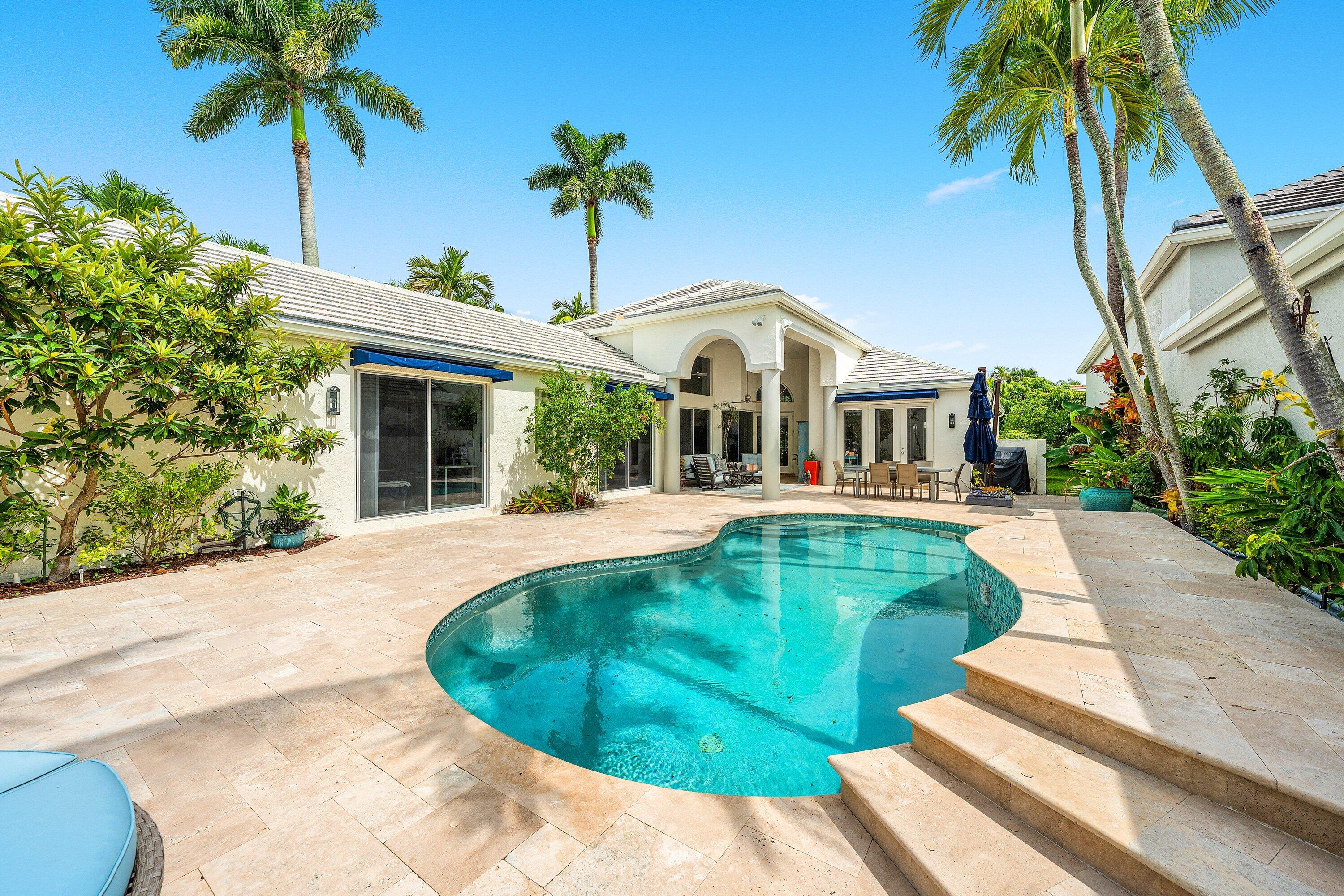 CLUBSIDE AT WOODFIELD COUNTRY CLUB - Residential