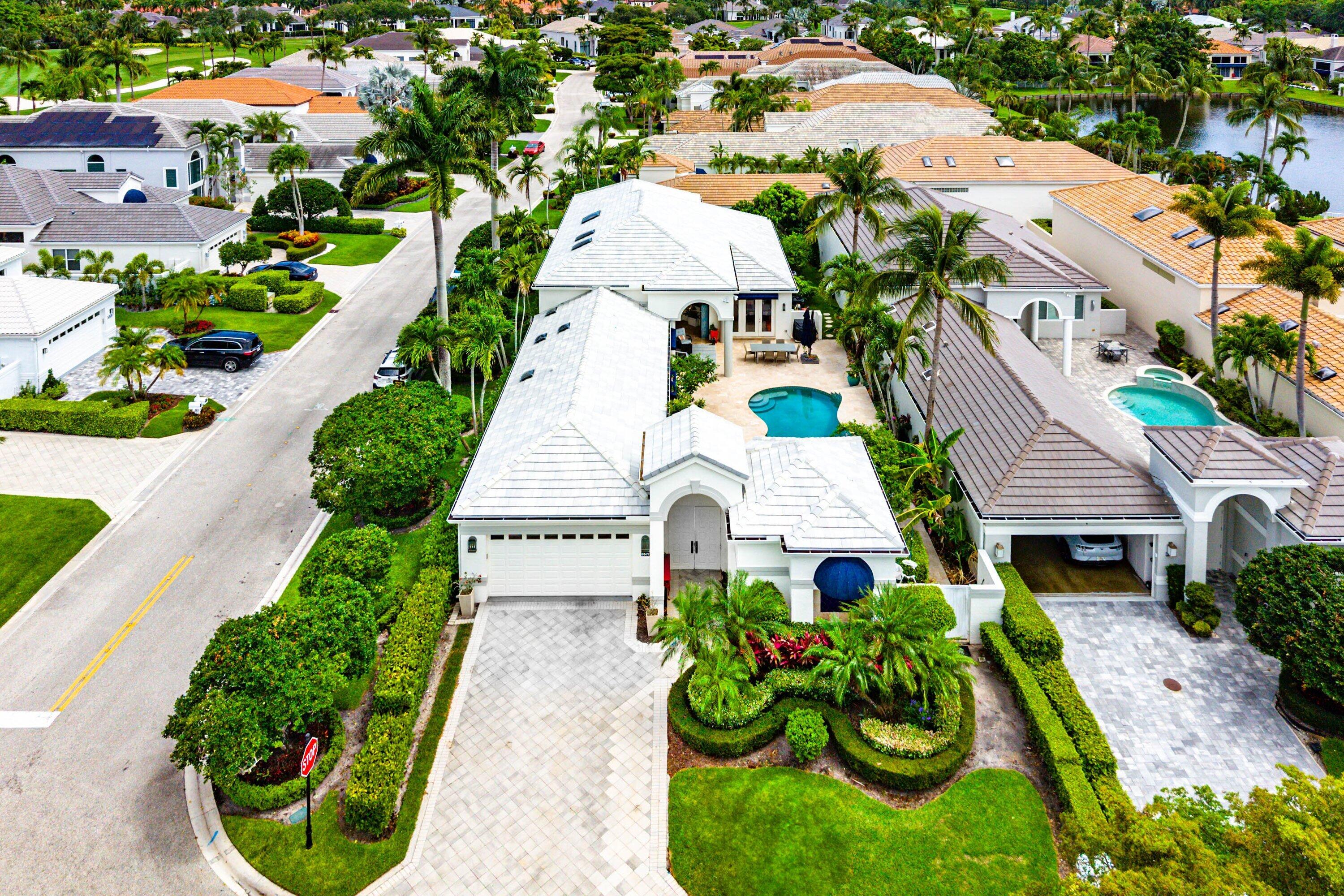 CLUBSIDE AT WOODFIELD COUNTRY CLUB - Residential