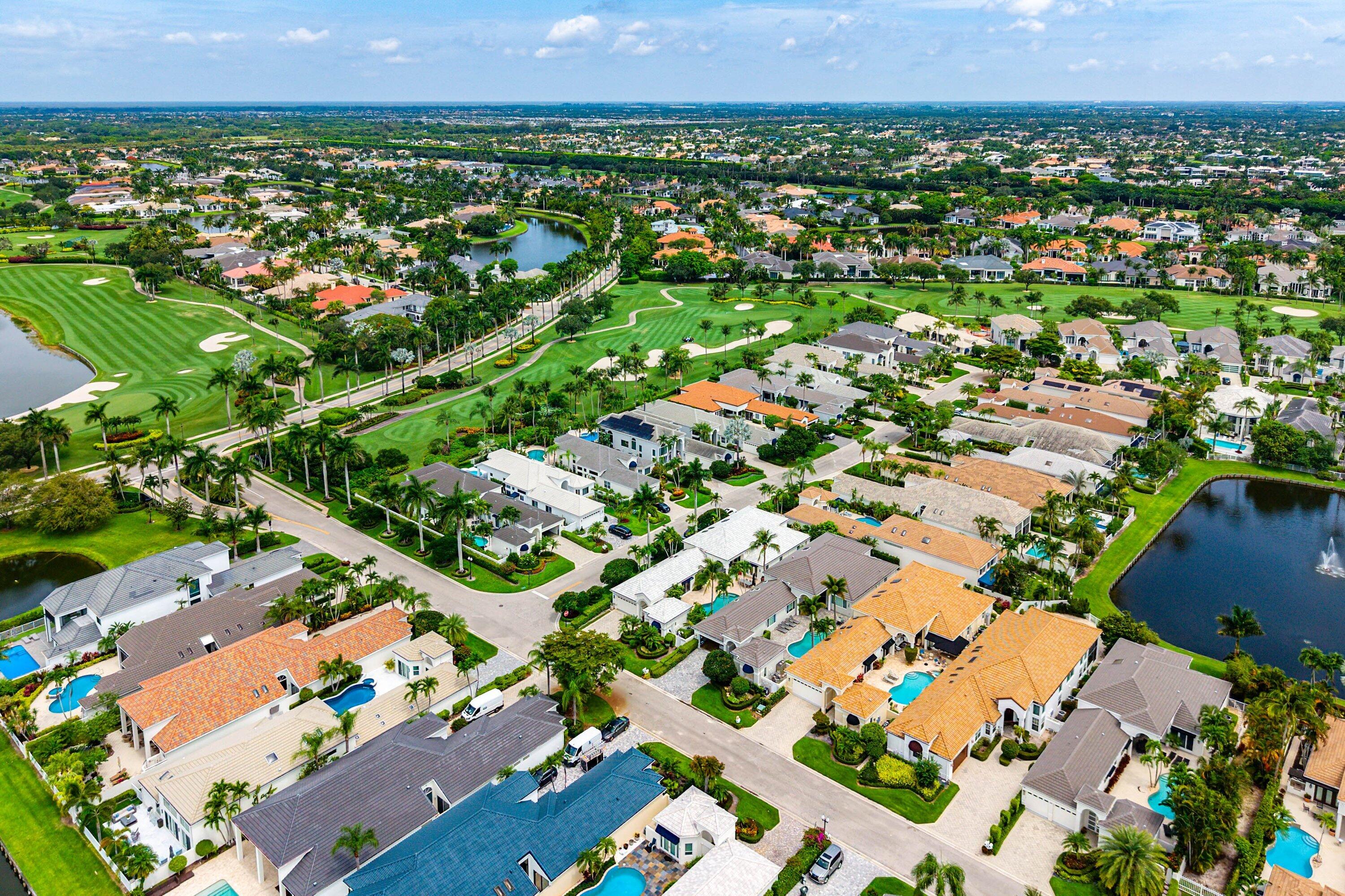 CLUBSIDE AT WOODFIELD COUNTRY CLUB - Residential
