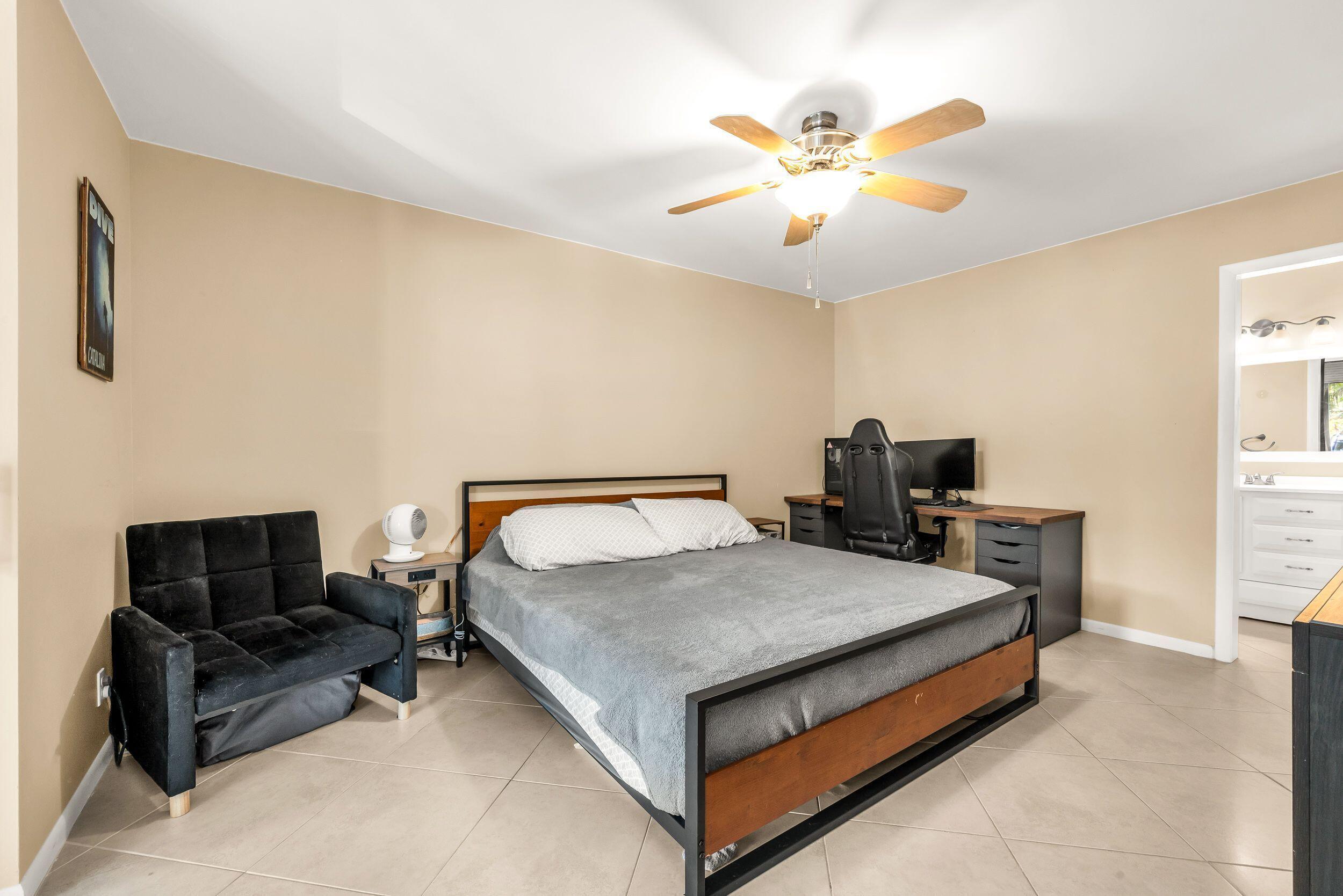 BAYWOOD VILLAGE II-D CONDO - Residential Lease