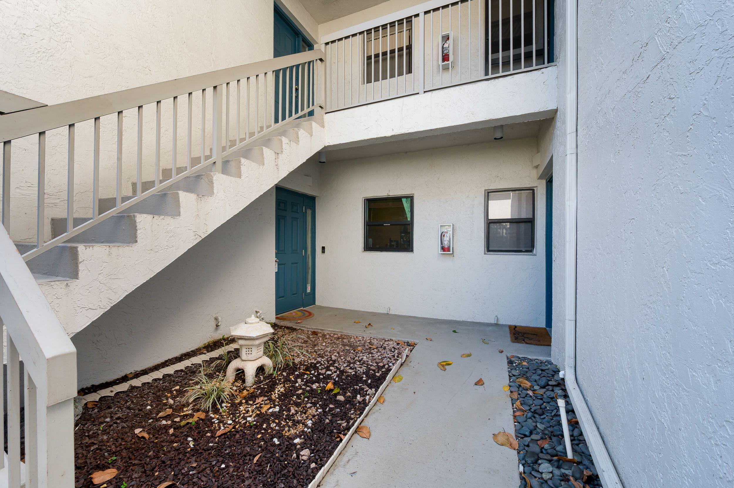 BAYWOOD VILLAGE II-D CONDO - Residential Lease