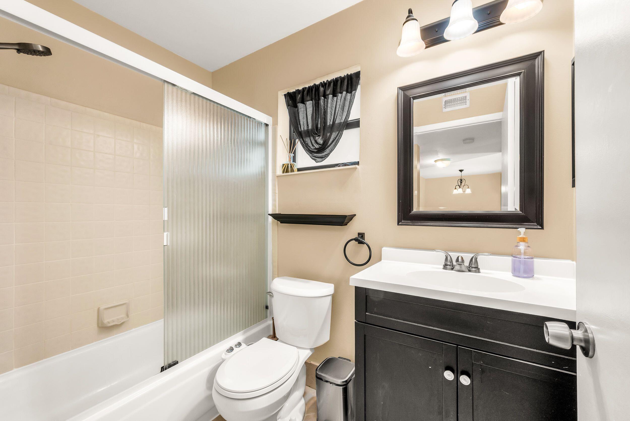 BAYWOOD VILLAGE II-D CONDO - Residential Lease