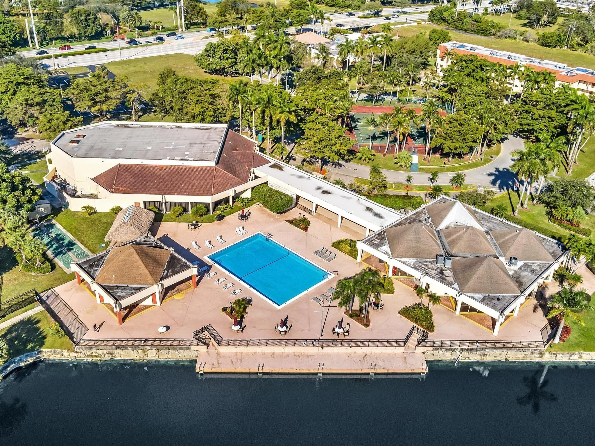 Sunrise Lakes - Residential