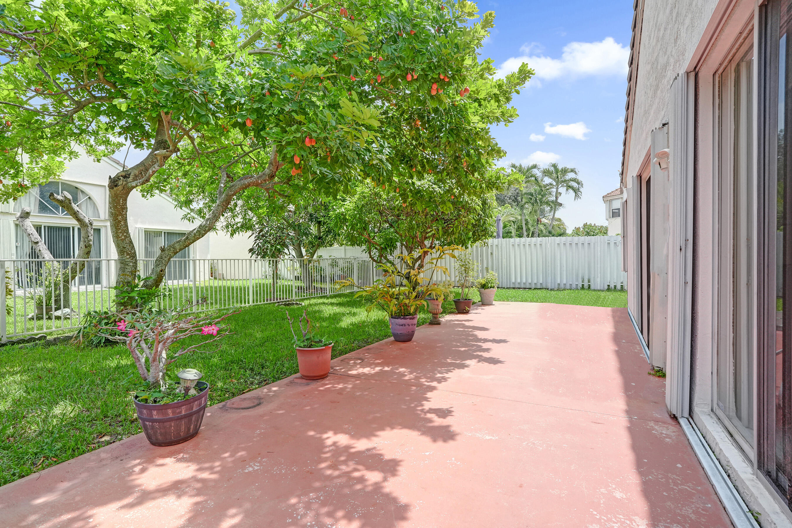HOLIDAY SPRINGS VILLAGE SEC 3 - Residential