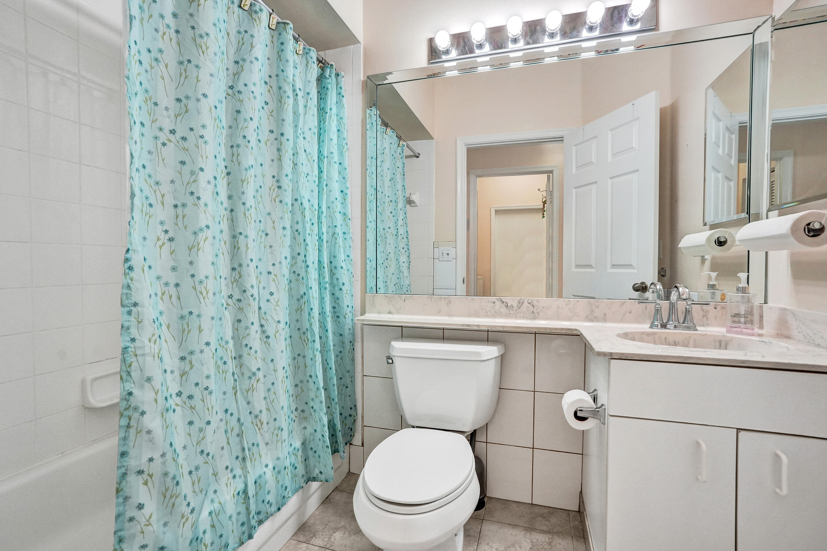 HOLIDAY SPRINGS VILLAGE SEC 3 - Residential