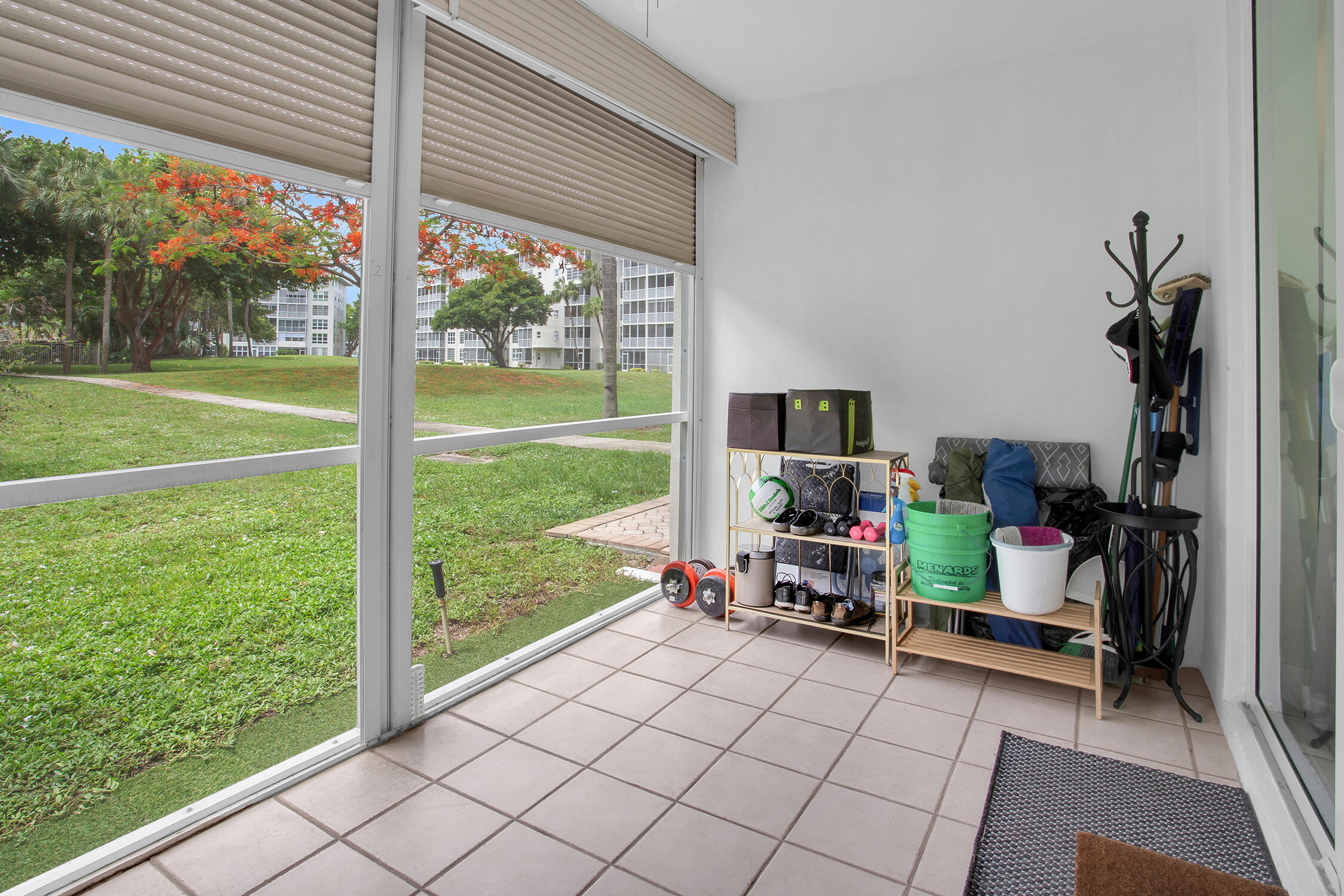 NO 15 PALM-AIRE COUNTRY CLUB - Residential