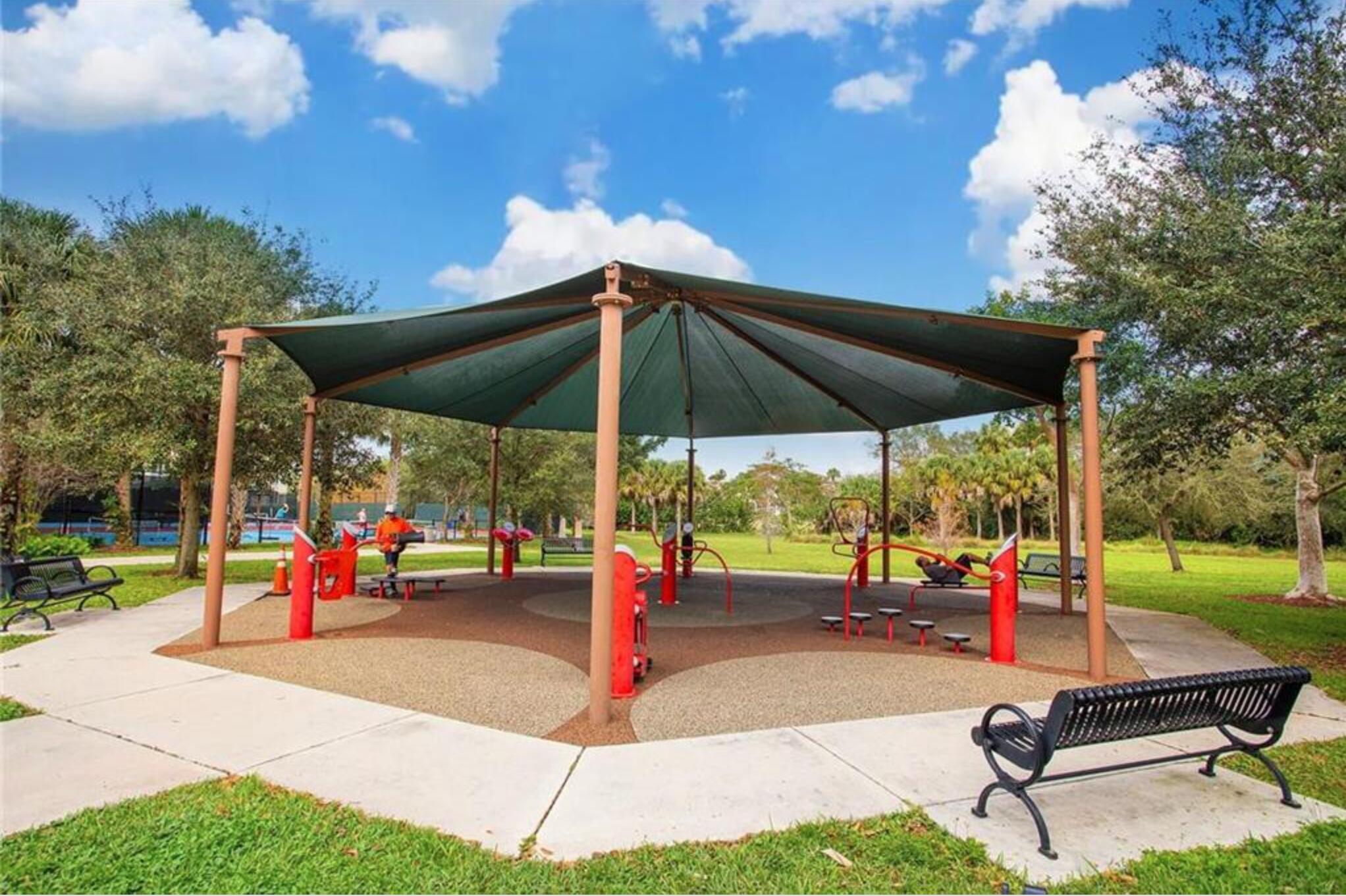 NO 15 PALM-AIRE COUNTRY CLUB - Residential