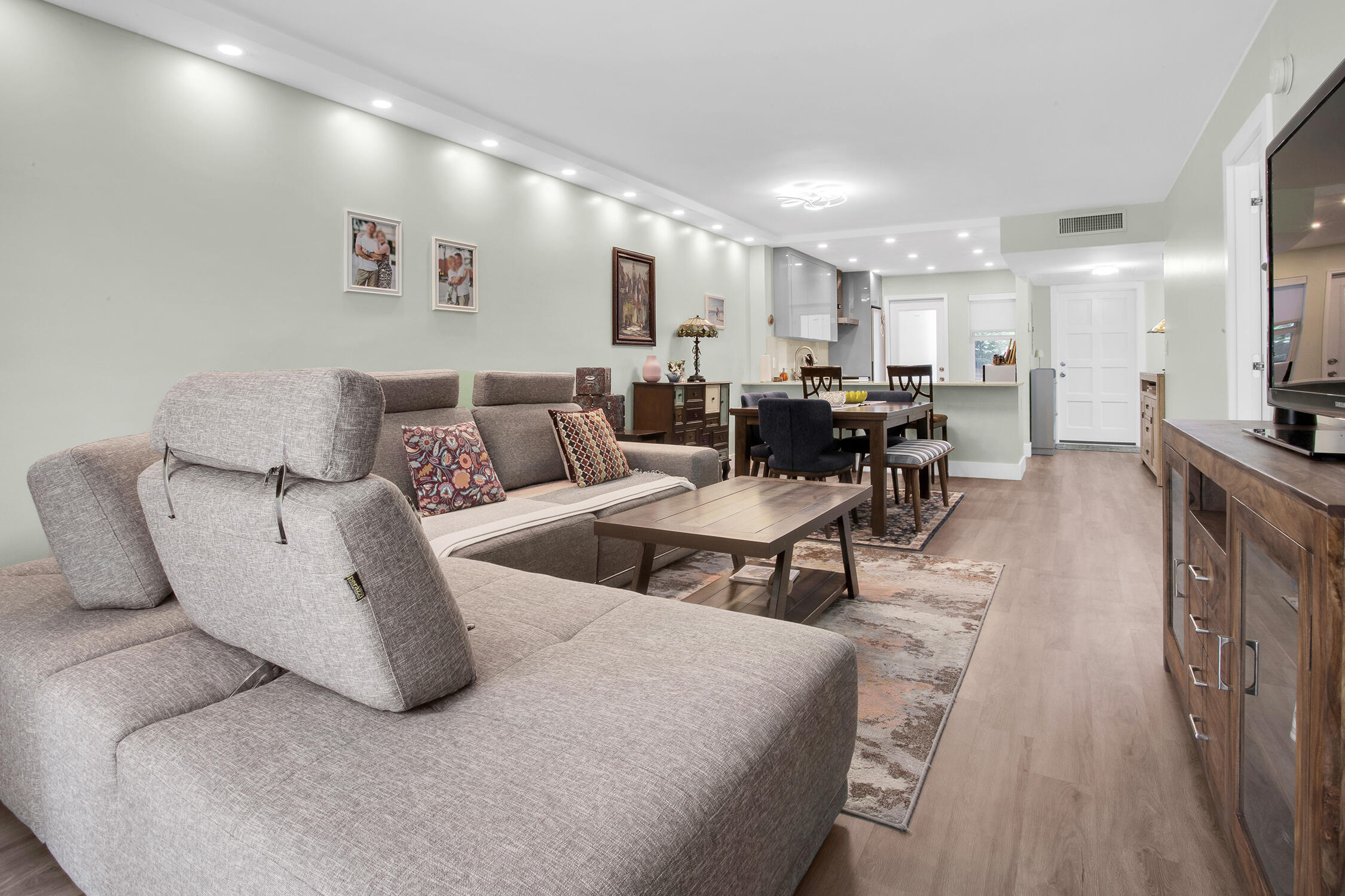 NO 15 PALM-AIRE COUNTRY CLUB - Residential
