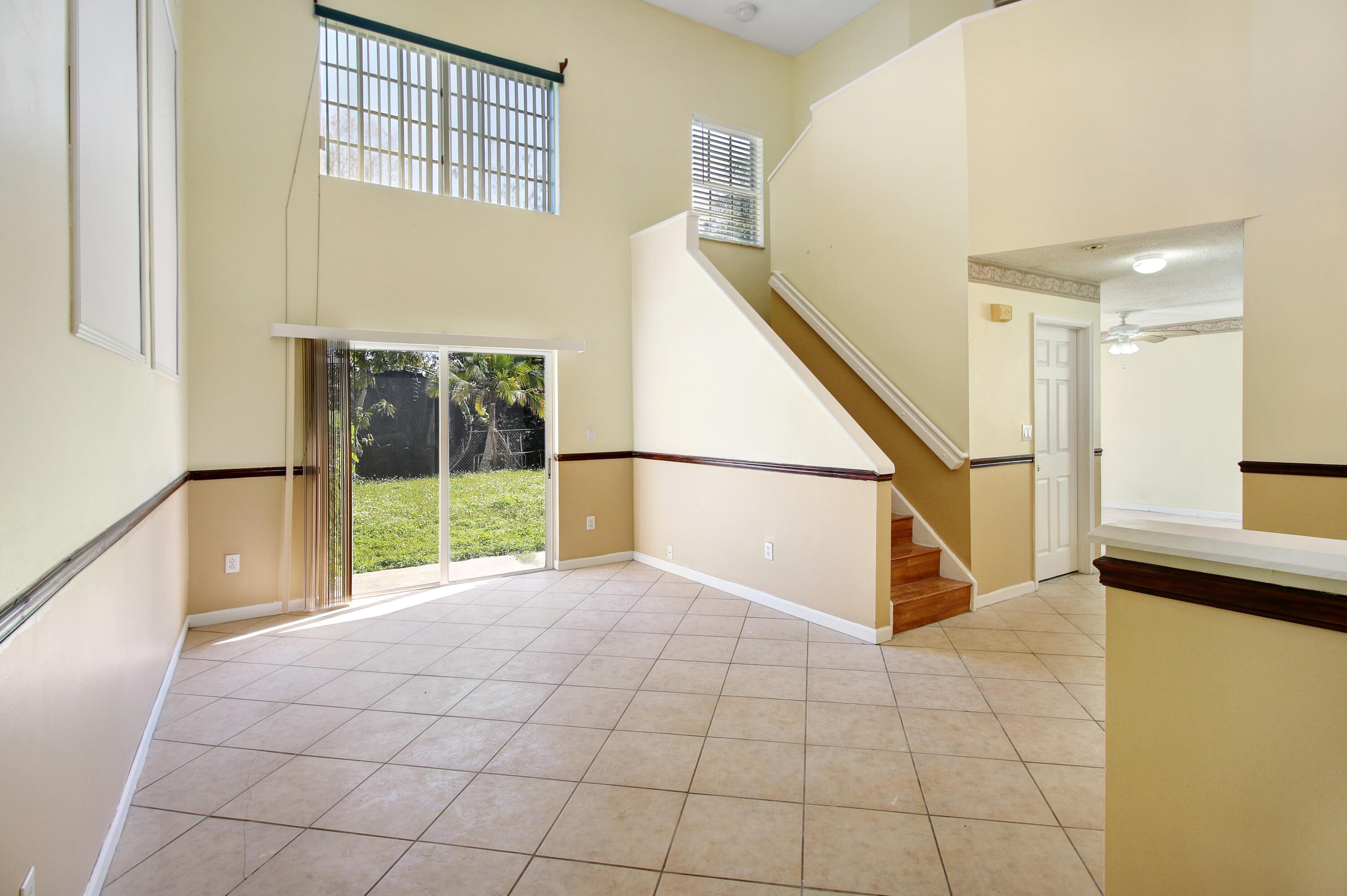 CHAPEL TRAIL REPLAT - Residential Lease