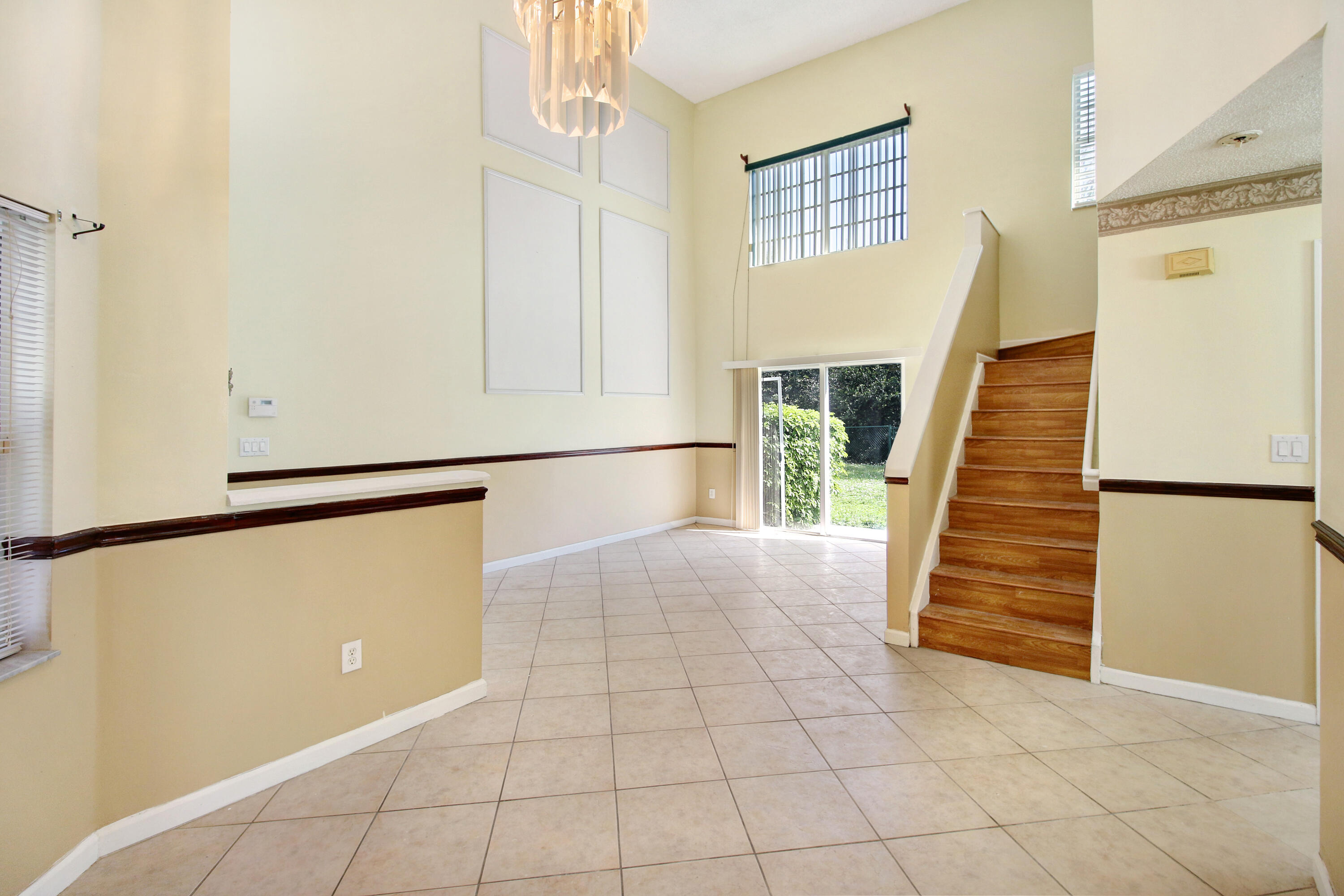 CHAPEL TRAIL REPLAT - Residential Lease