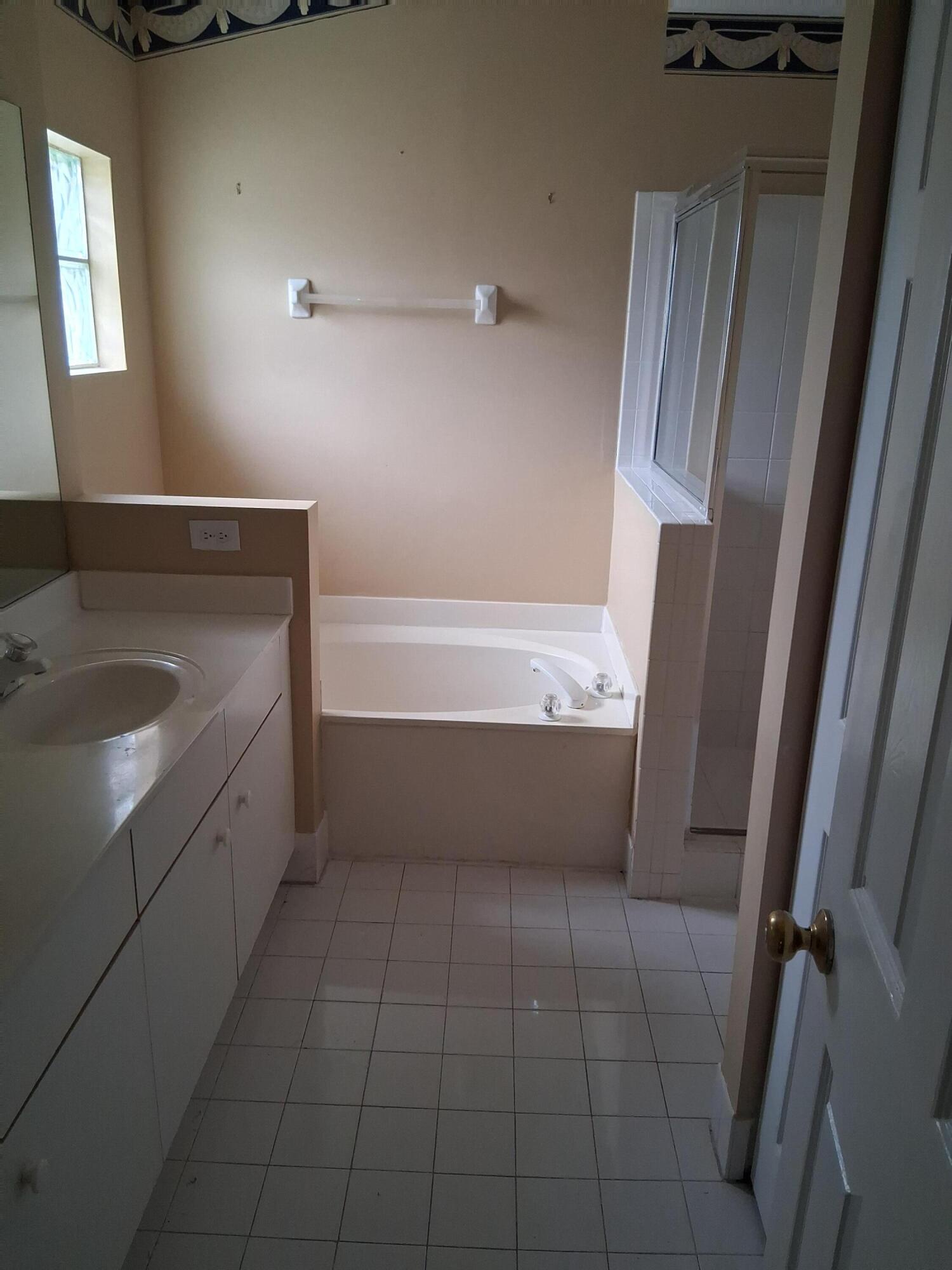 CHAPEL TRAIL REPLAT - Residential Lease