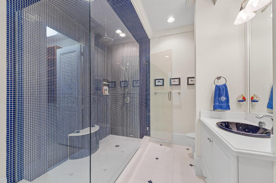 SAILFISH POINT - Residential