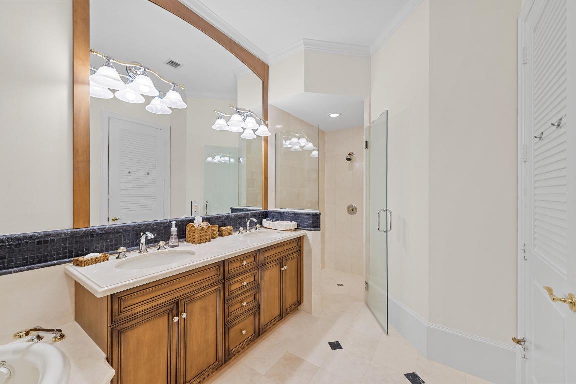 SAILFISH POINT - Residential